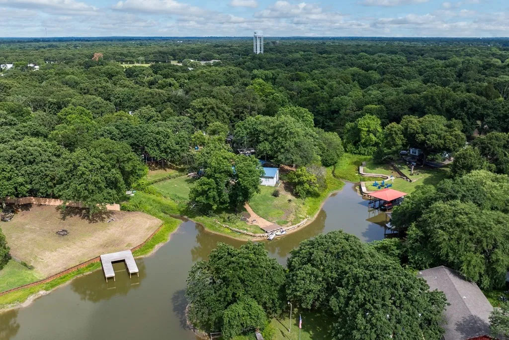 Single Family Residence For Sale in Henderson County , 105 Tarno Lane, Gun Barrel City, Texas 75156, 3 Bedroom, 3 Bathroom, Garage spaces, 1,560 Sqft, built in 0, mls#21281134, Real Estate Agent in Gun Barrel City, Homes For Sale in Henderson county, Homes For Sale in Gun Barrel City, Realtor in Gun Barrel City Texas, Real Estate Brokerage Independent Realty Texas, Luminita Cordes Realtor