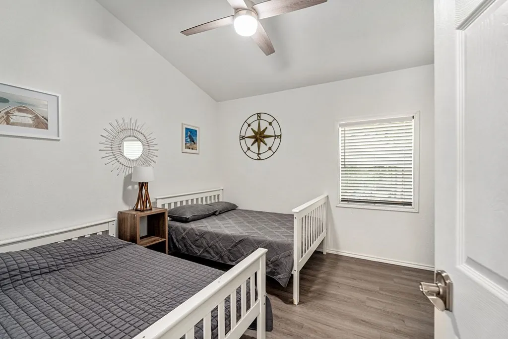 Single Family Residence For Sale in Henderson County , 105 Tarno Lane, Gun Barrel City, Texas 75156, 3 Bedroom, 3 Bathroom, Garage spaces, 1,560 Sqft, built in 0, mls#21281134, Real Estate Agent in Gun Barrel City, Homes For Sale in Henderson county, Homes For Sale in Gun Barrel City, Realtor in Gun Barrel City Texas, Real Estate Brokerage Independent Realty Texas, Luminita Cordes Realtor