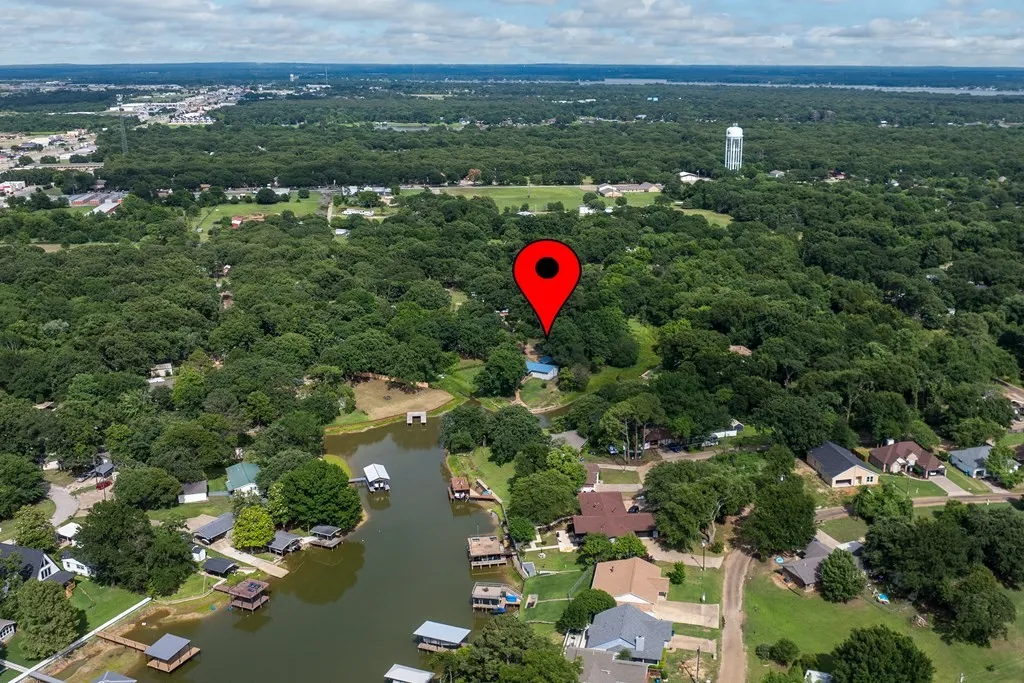 Single Family Residence For Sale in Henderson County , 105 Tarno Lane, Gun Barrel City, Texas 75156, 3 Bedroom, 3 Bathroom, Garage spaces, 1,560 Sqft, built in 0, mls#21281134, Real Estate Agent in Gun Barrel City, Homes For Sale in Henderson county, Homes For Sale in Gun Barrel City, Realtor in Gun Barrel City Texas, Real Estate Brokerage Independent Realty Texas, Luminita Cordes Realtor