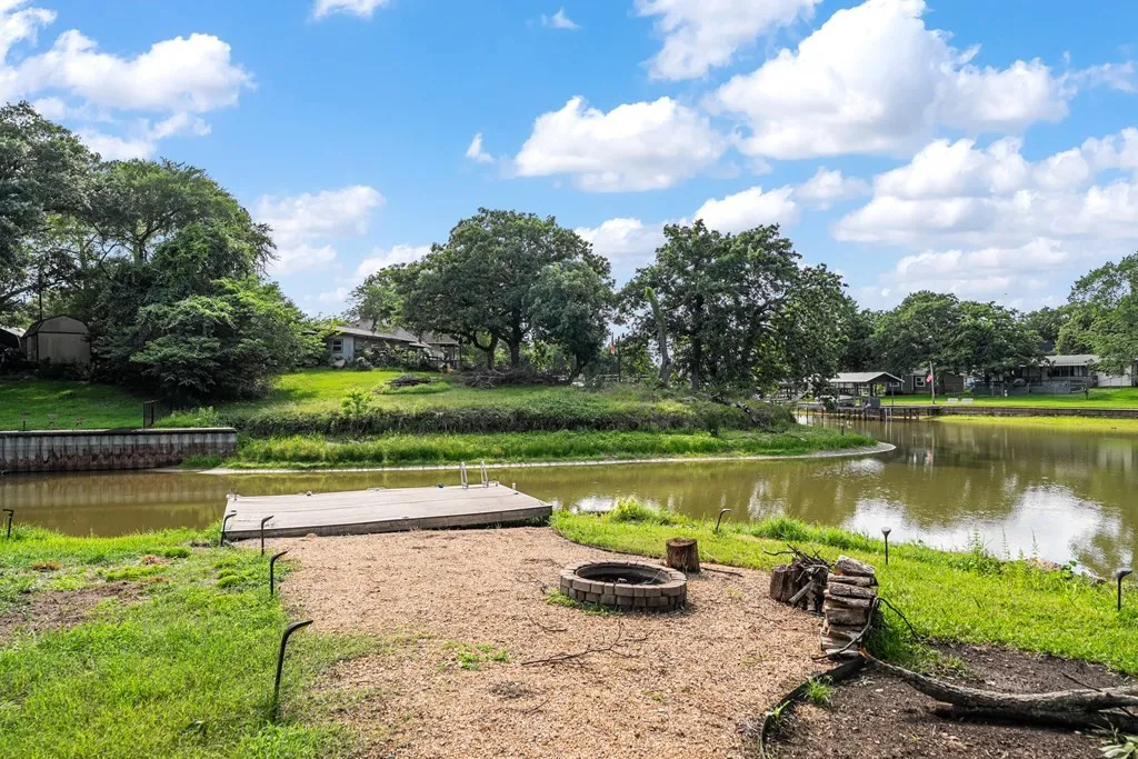 Single Family Residence For Sale in Henderson County , 105 Tarno Lane, Gun Barrel City, Texas 75156, 3 Bedroom, 3 Bathroom, Garage spaces, 1,560 Sqft, built in 0, mls#21281134, Real Estate Agent in Gun Barrel City, Homes For Sale in Henderson county, Homes For Sale in Gun Barrel City, Realtor in Gun Barrel City Texas, Real Estate Brokerage Independent Realty Texas, Luminita Cordes Realtor