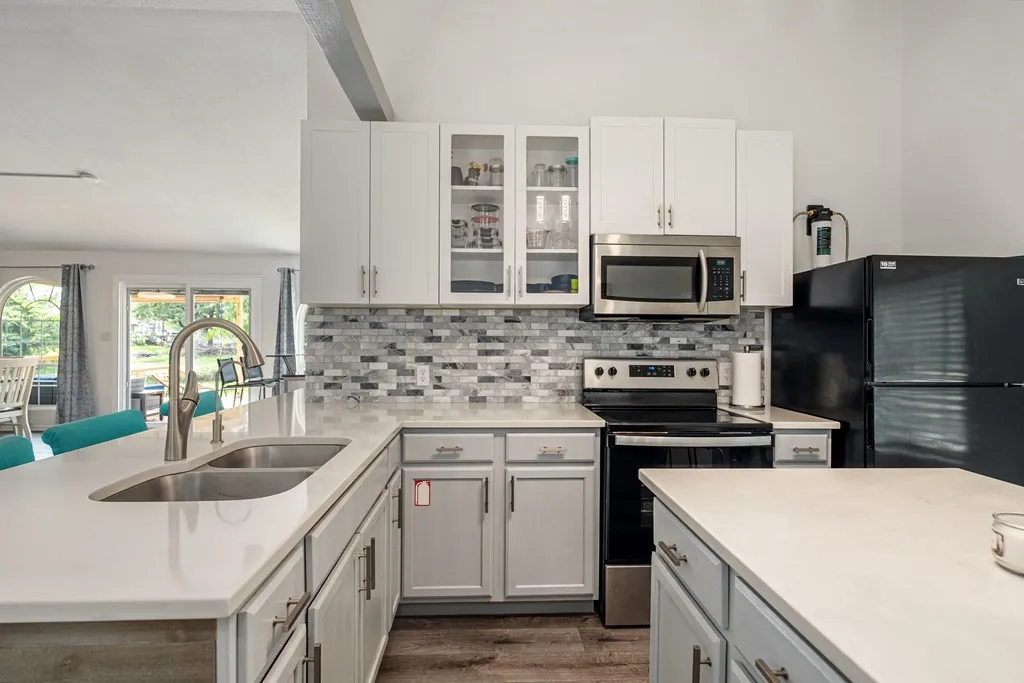 Single Family Residence For Sale in Henderson County , 105 Tarno Lane, Gun Barrel City, Texas 75156, 3 Bedroom, 3 Bathroom, Garage spaces, 1,560 Sqft, built in 0, mls#21281134, Real Estate Agent in Gun Barrel City, Homes For Sale in Henderson county, Homes For Sale in Gun Barrel City, Realtor in Gun Barrel City Texas, Real Estate Brokerage Independent Realty Texas, Luminita Cordes Realtor