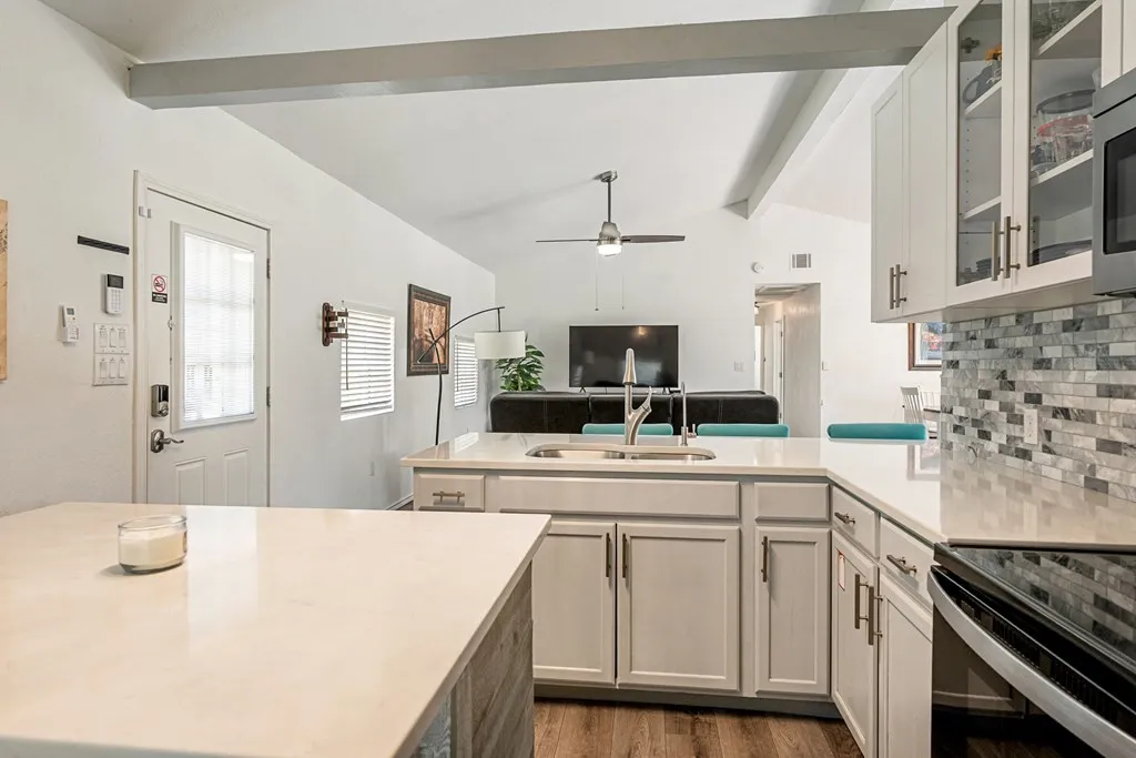 Single Family Residence For Sale in Henderson County , 105 Tarno Lane, Gun Barrel City, Texas 75156, 3 Bedroom, 3 Bathroom, Garage spaces, 1,560 Sqft, built in 0, mls#21281134, Real Estate Agent in Gun Barrel City, Homes For Sale in Henderson county, Homes For Sale in Gun Barrel City, Realtor in Gun Barrel City Texas, Real Estate Brokerage Independent Realty Texas, Luminita Cordes Realtor