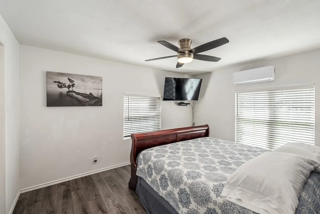 Single Family Residence For Sale in Henderson County , 105 Tarno Lane, Gun Barrel City, Texas 75156, 3 Bedroom, 3 Bathroom, Garage spaces, 1,560 Sqft, built in 0, mls#21281134, Real Estate Agent in Gun Barrel City, Homes For Sale in Henderson county, Homes For Sale in Gun Barrel City, Realtor in Gun Barrel City Texas, Real Estate Brokerage Independent Realty Texas, Luminita Cordes Realtor