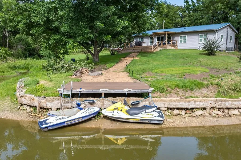 Single Family Residence For Sale in Henderson County , 105 Tarno Lane, Gun Barrel City, Texas 75156, 3 Bedroom, 3 Bathroom, Garage spaces, 1,560 Sqft, built in 0, mls#21281134, Real Estate Agent in Gun Barrel City, Homes For Sale in Henderson county, Homes For Sale in Gun Barrel City, Realtor in Gun Barrel City Texas, Real Estate Brokerage Independent Realty Texas, Luminita Cordes Realtor