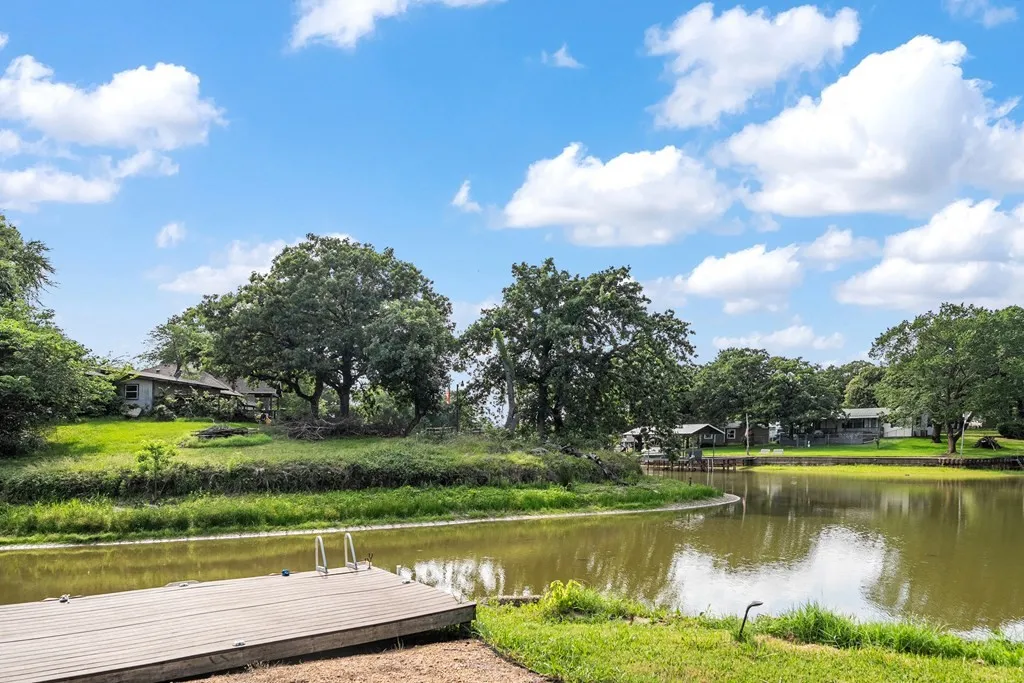 Single Family Residence For Sale in Henderson County , 105 Tarno Lane, Gun Barrel City, Texas 75156, 3 Bedroom, 3 Bathroom, Garage spaces, 1,560 Sqft, built in 0, mls#21281134, Real Estate Agent in Gun Barrel City, Homes For Sale in Henderson county, Homes For Sale in Gun Barrel City, Realtor in Gun Barrel City Texas, Real Estate Brokerage Independent Realty Texas, Luminita Cordes Realtor