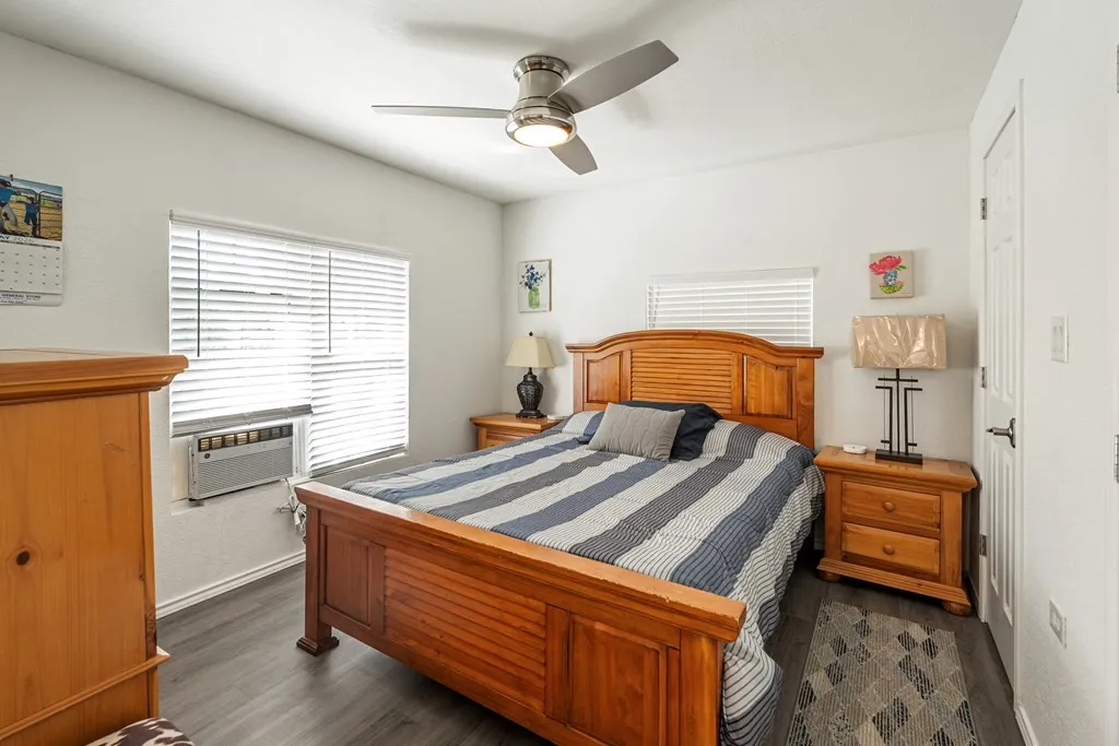 Single Family Residence For Sale in Henderson County , 105 Tarno Lane, Gun Barrel City, Texas 75156, 3 Bedroom, 3 Bathroom, Garage spaces, 1,560 Sqft, built in 0, mls#21281134, Real Estate Agent in Gun Barrel City, Homes For Sale in Henderson county, Homes For Sale in Gun Barrel City, Realtor in Gun Barrel City Texas, Real Estate Brokerage Independent Realty Texas, Luminita Cordes Realtor