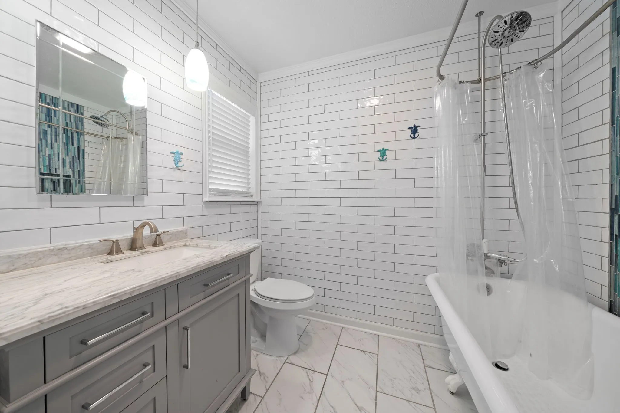 Single Family Residence For Sale in Palo Pinto County , 801 NW 7th Avenue, Mineral Wells, Texas 76067, 4 Bedroom, 4 Bathroom, Garage spaces, 3,841 Sqft, built in 1960, mls#21279948, Real Estate Agent in Mineral Wells, Homes For Sale in Palo Pinto county, Homes For Sale in Mineral Wells, Realtor in Mineral Wells Texas, Real Estate Brokerage Independent Realty Texas, Luminita Cordes Realtor