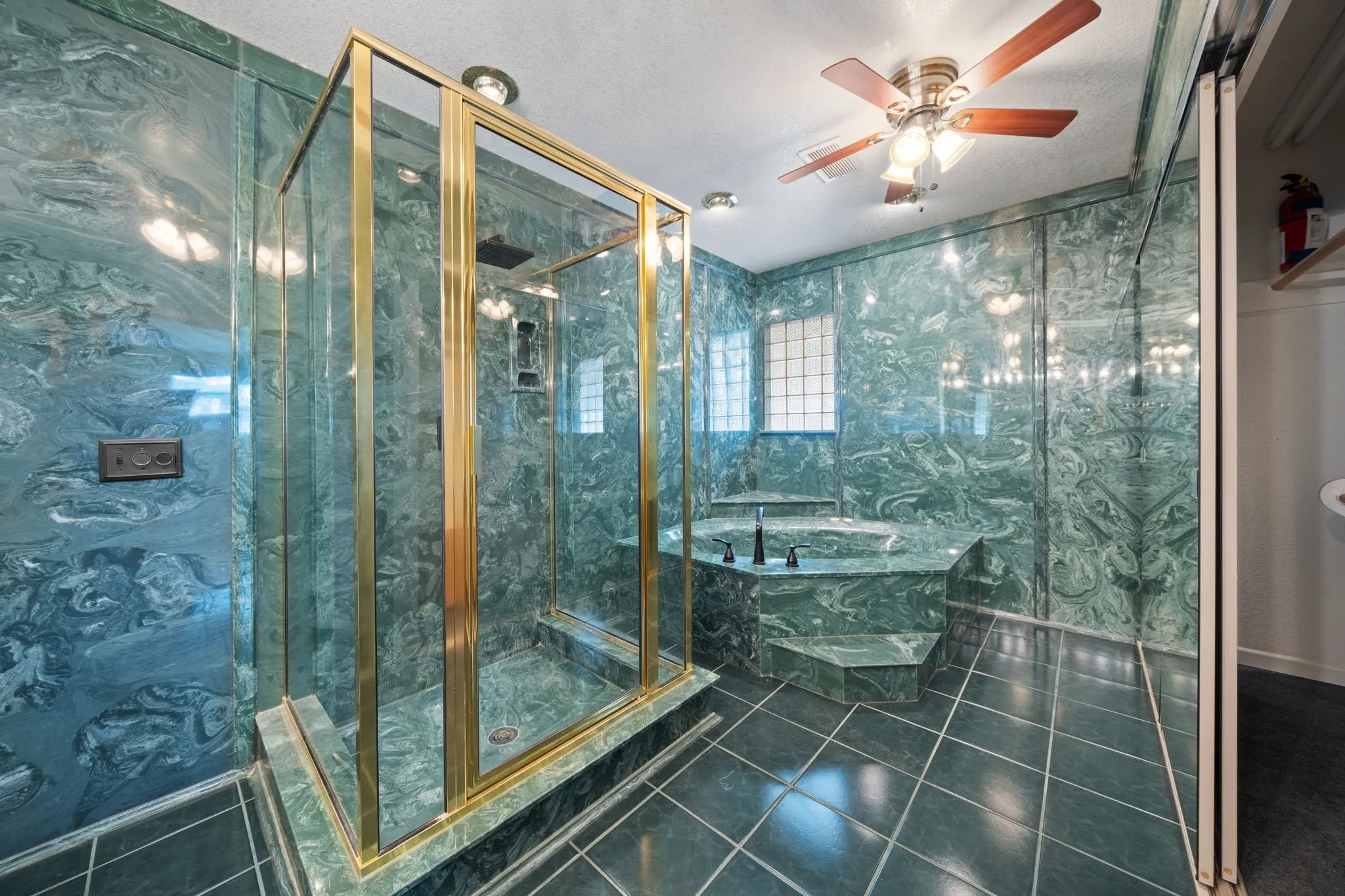 Single Family Residence For Sale in Palo Pinto County , 801 NW 7th Avenue, Mineral Wells, Texas 76067, 4 Bedroom, 4 Bathroom, Garage spaces, 3,841 Sqft, built in 1960, mls#21279948, Real Estate Agent in Mineral Wells, Homes For Sale in Palo Pinto county, Homes For Sale in Mineral Wells, Realtor in Mineral Wells Texas, Real Estate Brokerage Independent Realty Texas, Luminita Cordes Realtor