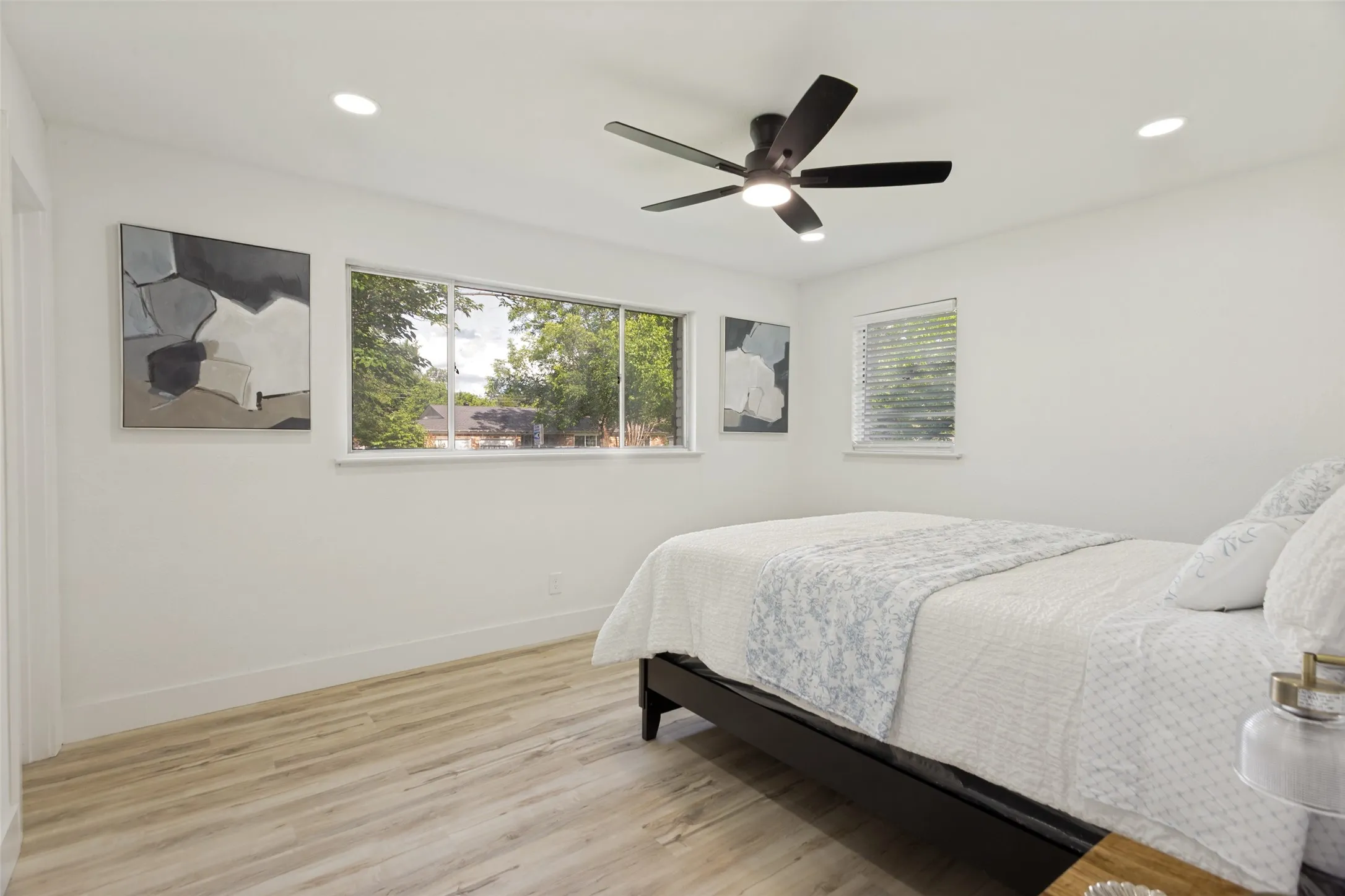 Single Family Residence For Sale in Tarrant County , 3816 Springbranch Drive, Benbrook, Texas 76116, 4 Bedroom, 2 Bathroom, 2 Garage spaces, 1,780 Sqft, built in 1956, mls#21285634, Real Estate Agent in Benbrook, Homes For Sale in Tarrant county, Homes For Sale in Benbrook, Realtor in Benbrook Texas, Real Estate Brokerage Independent Realty Texas, Luminita Cordes Realtor