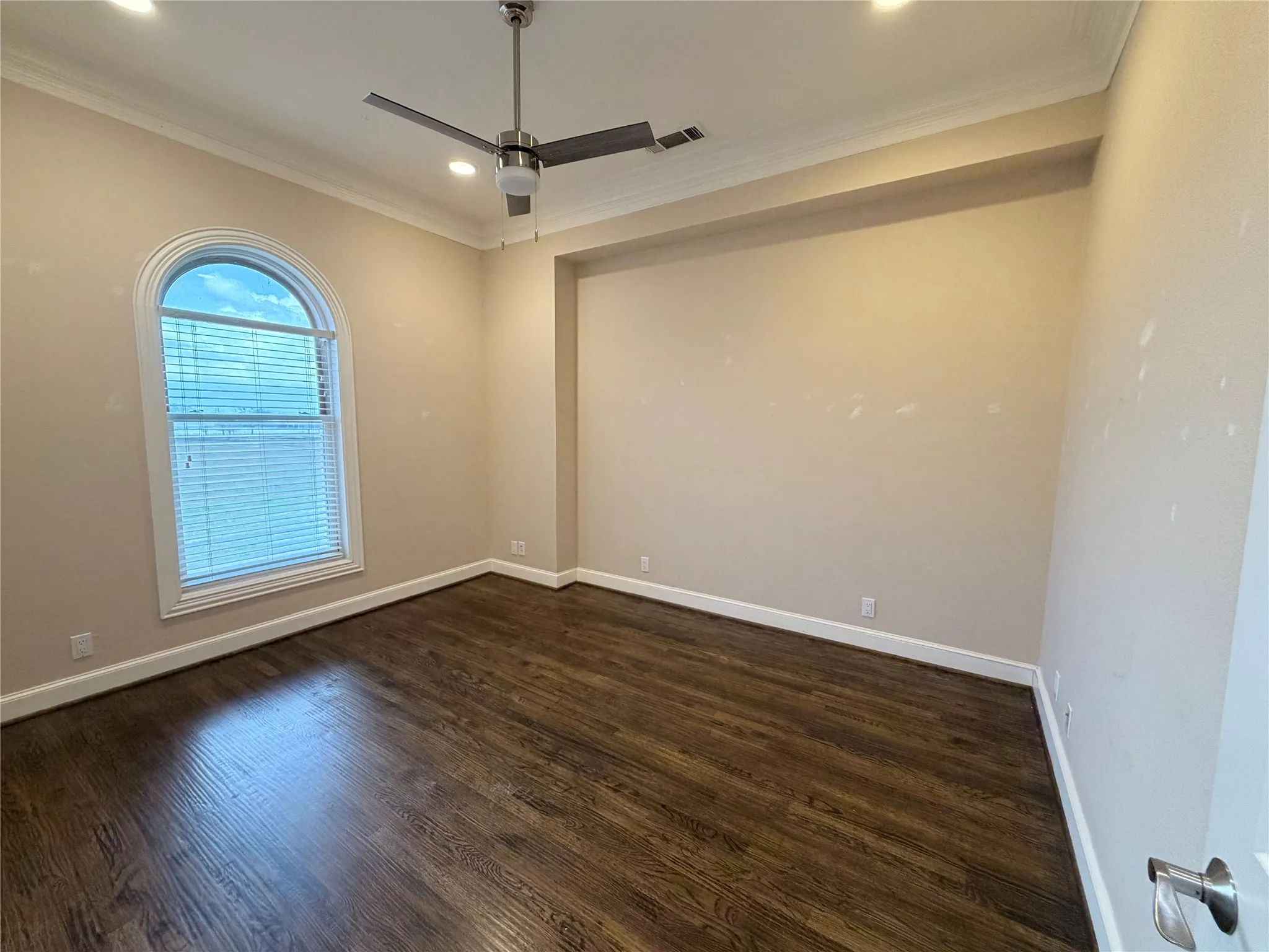 Condominium For Sale in Denton County , 11351 Hilltop #204 Road, Argyle, Texas 76226, 3 Bedrooms, 2 Bathrooms, Garage spaces, 1,977 Sqft, built in 2002, Price $310,000, mls#21285646, Real Estate Agent in Argyle, Homes For Sale in Denton county, Homes For Sale in Argyle, Realtor in Argyle Texas, Real Estate Brokerage Independent Realty Texas, Luminita Cordes Realtor