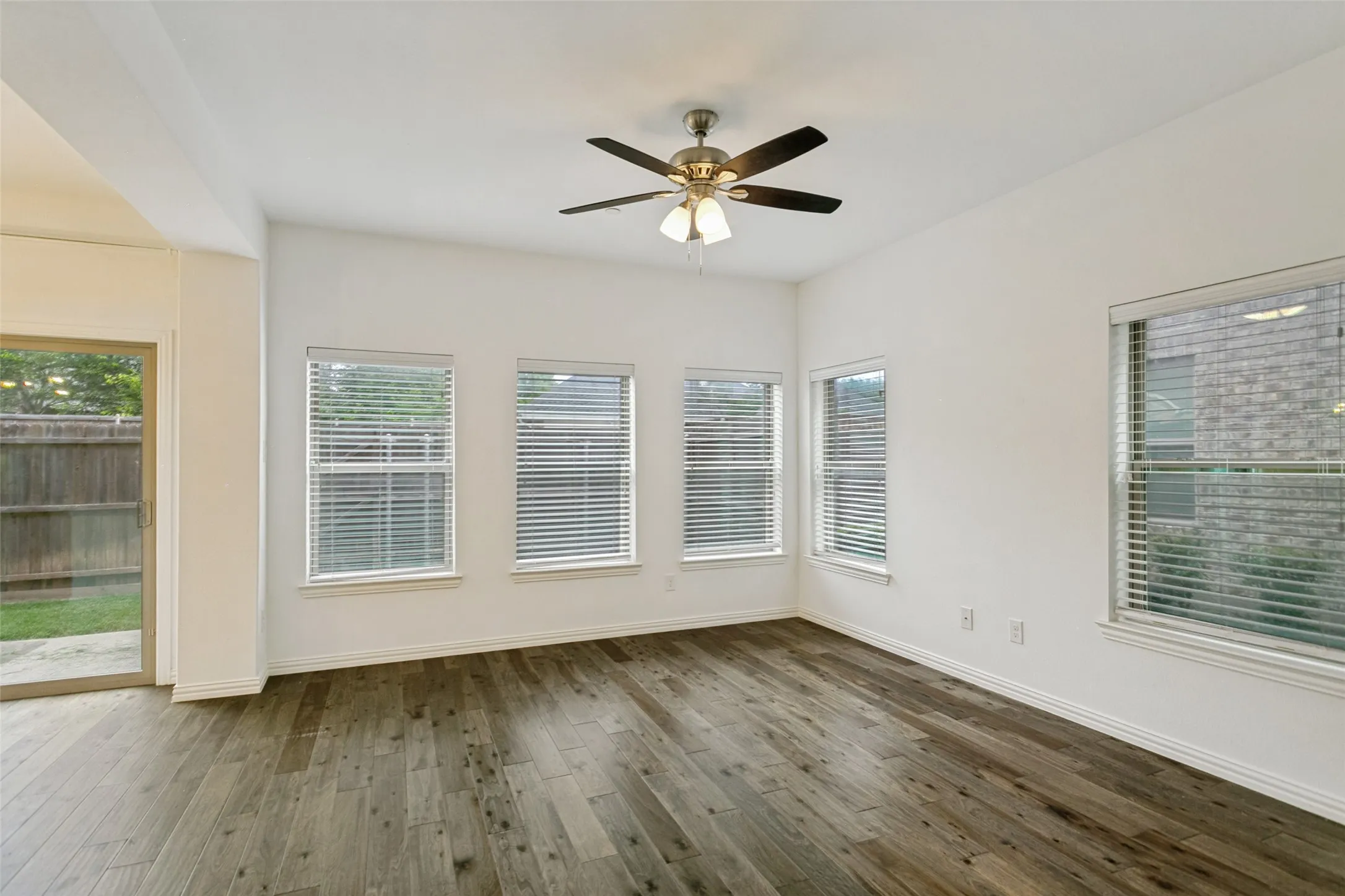 Single Family Residence For Sale in Collin County , 2324 Molly Lane, Plano, Texas 75074, 3 Bedrooms, 4 Bathrooms, 2 Garage spaces, 2,124 Sqft, built in 2017, Price $430,000, mls#21284916, Real Estate Agent in Plano, Homes For Sale in Collin county, Homes For Sale in Plano, Realtor in Plano Texas, Real Estate Brokerage Independent Realty Texas, Luminita Cordes Realtor