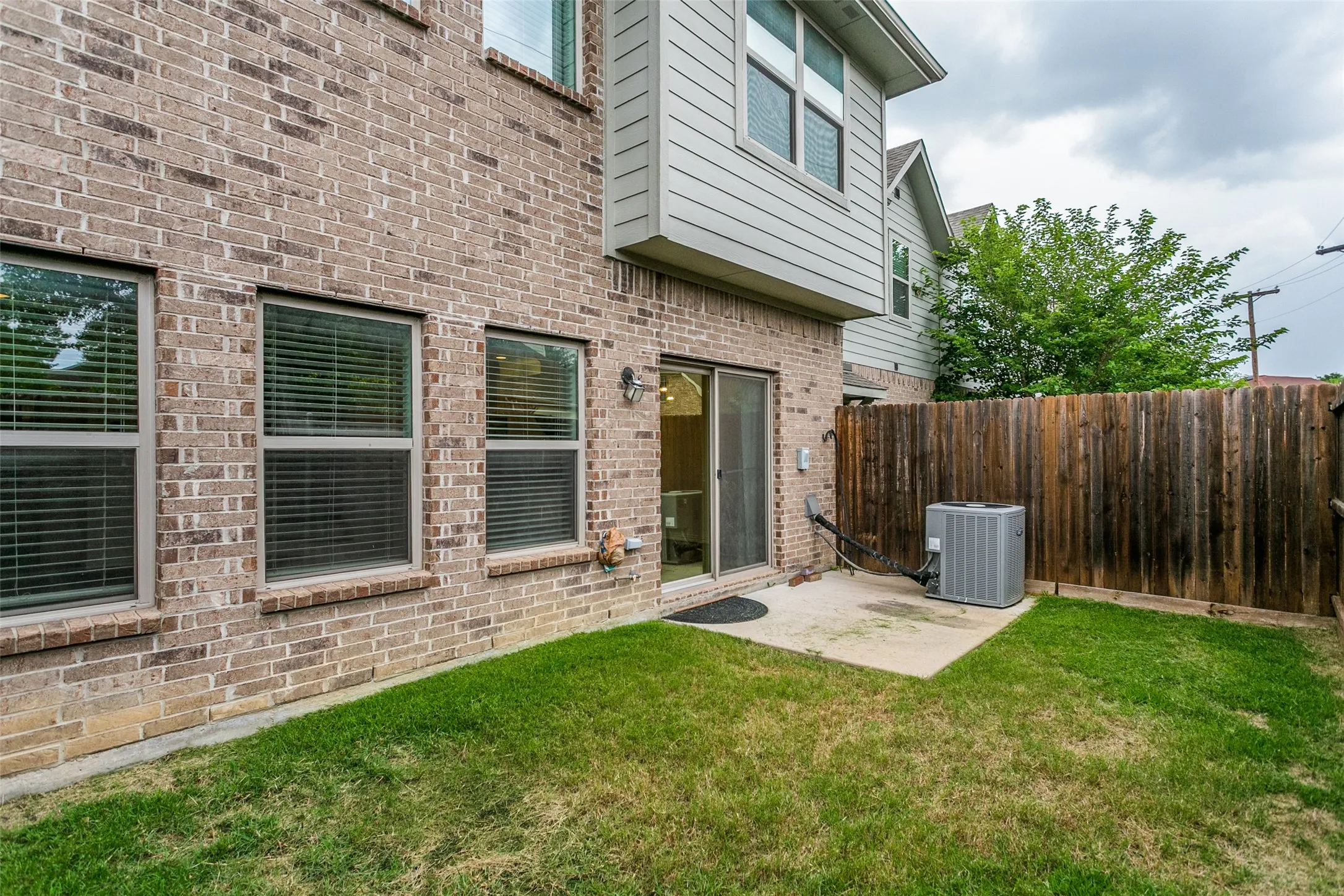 Single Family Residence For Sale in Collin County , 2324 Molly Lane, Plano, Texas 75074, 3 Bedrooms, 4 Bathrooms, 2 Garage spaces, 2,124 Sqft, built in 2017, Price $430,000, mls#21284916, Real Estate Agent in Plano, Homes For Sale in Collin county, Homes For Sale in Plano, Realtor in Plano Texas, Real Estate Brokerage Independent Realty Texas, Luminita Cordes Realtor