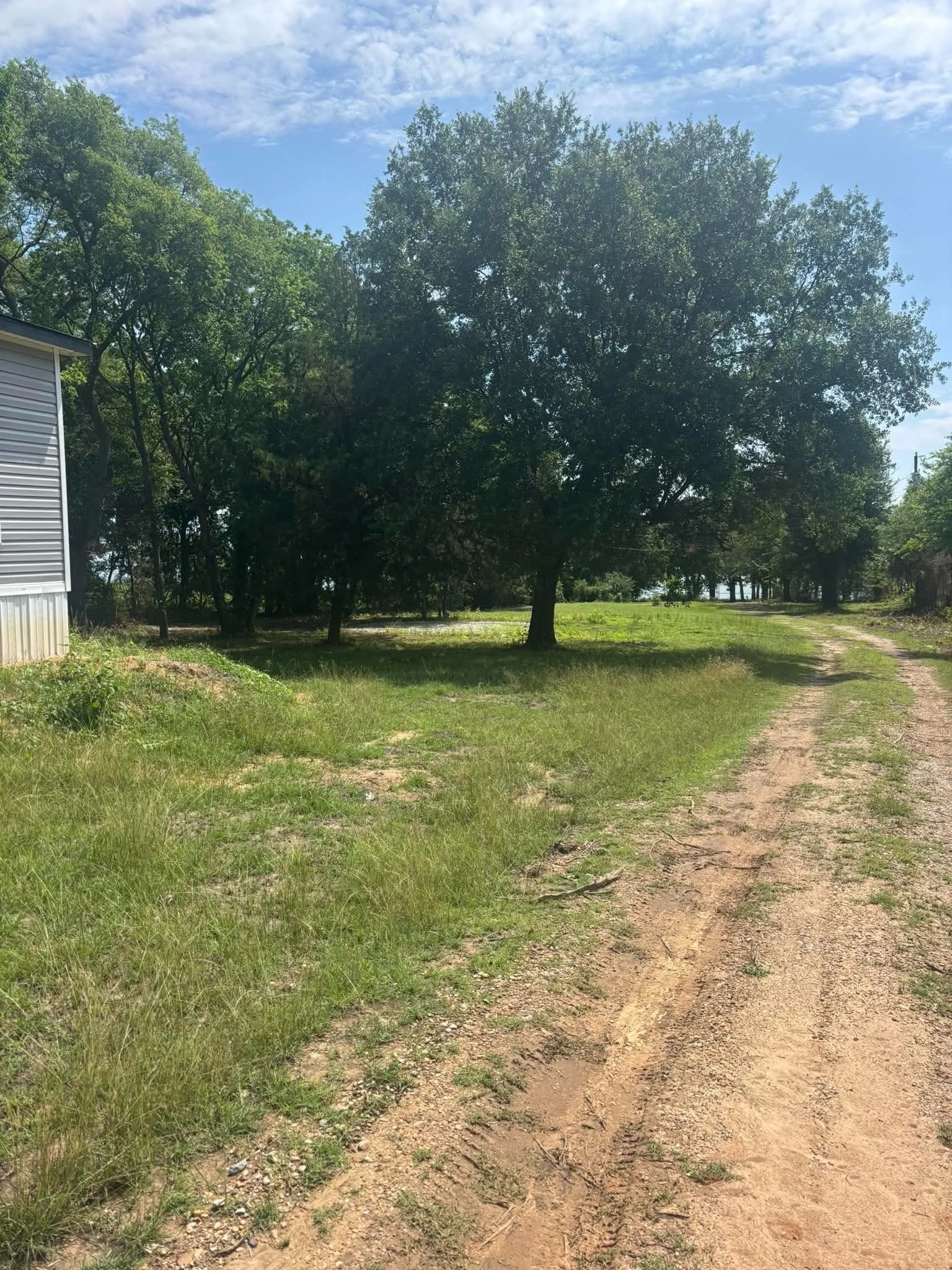 Mobile Home For Sale in Henderson County , 1429 Oak Hill Drive, Kemp, Texas 75143, 3 Bedroom, 2 Bathroom, Garage spaces, 1,475 Sqft, built in 2025, mls#21285589, Real Estate Agent in Kemp, Homes For Sale in Henderson county, Homes For Sale in Kemp, Realtor in Kemp Texas, Real Estate Brokerage Independent Realty Texas, Luminita Cordes Realtor