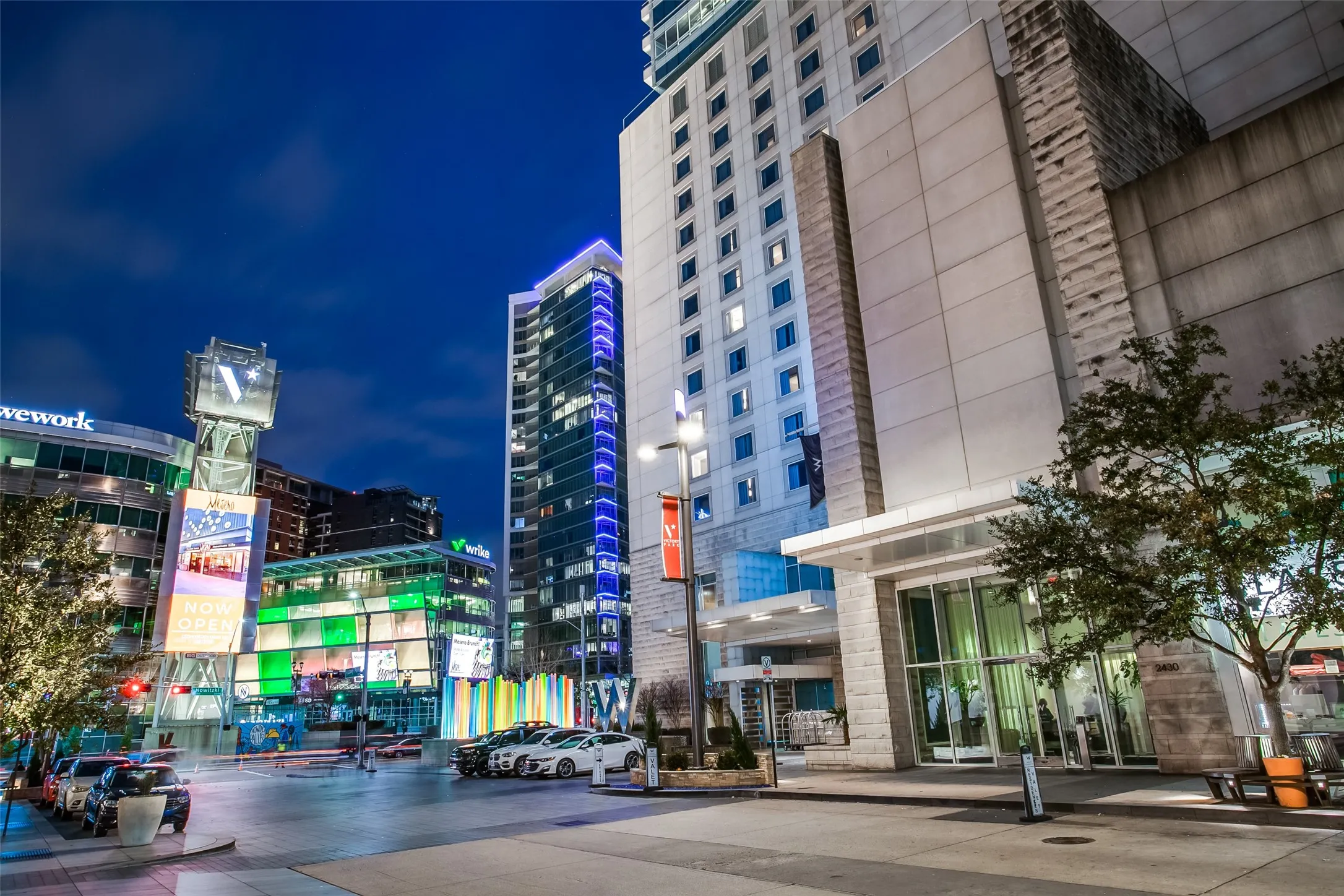 Condominium For Sale in Dallas County , 2408 Victory Park Lane 939, Dallas, Texas 75219, 2 Bedroom, 3 Bathroom, 2 Garage spaces, 1,759 Sqft, built in 2005, mls#21285615, Real Estate Agent in Dallas, Homes For Sale in Dallas county, Homes For Sale in Dallas, Realtor in Dallas Texas, Real Estate Brokerage Independent Realty Texas, Luminita Cordes Realtor