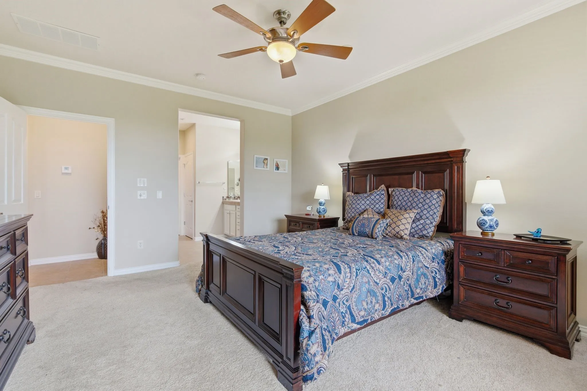 Single Family Residence For Sale in Denton County , 9009 Perimeter Street, Denton, Texas 76207, 2 Bedroom, 2 Bathroom, 2 Garage spaces, 1,851 Sqft, built in 2007, mls#21282373, Real Estate Agent in Denton, Homes For Sale in Denton county, Homes For Sale in Denton, Realtor in Denton Texas, Real Estate Brokerage Independent Realty Texas, Luminita Cordes Realtor