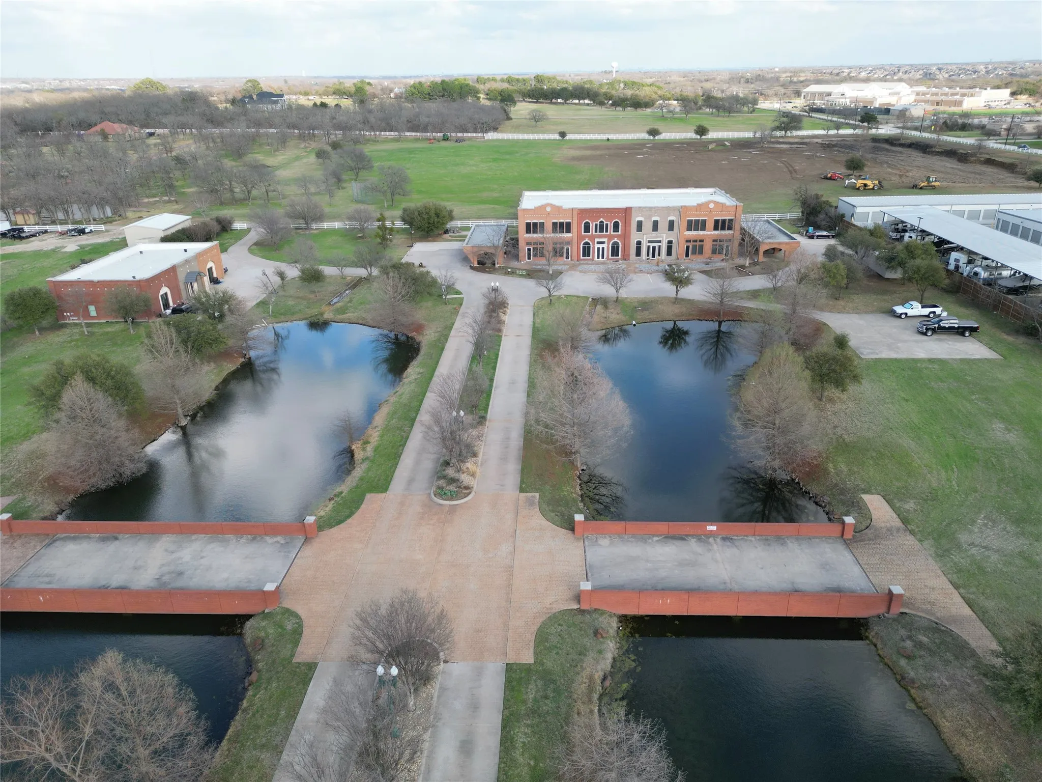 Condominium For Sale in Denton County , 11351 Hilltop #101 Road, Argyle, Texas 76226, 3 Bedroom, 3 Bathroom, Garage spaces, 1,934 Sqft, built in 2002, Price $342,000, mls#21285740, Real Estate Agent in Argyle, Homes For Sale in Denton county, Homes For Sale in Argyle, Realtor in Argyle Texas, Real Estate Brokerage Independent Realty Texas, Luminita Cordes Realtor
