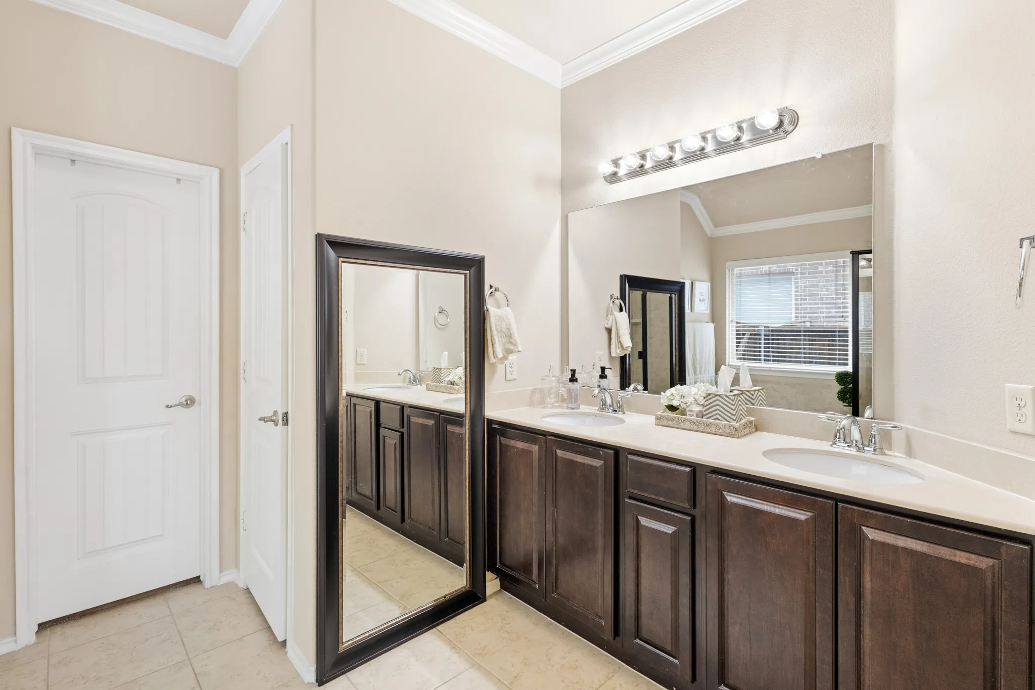 Dual sinks