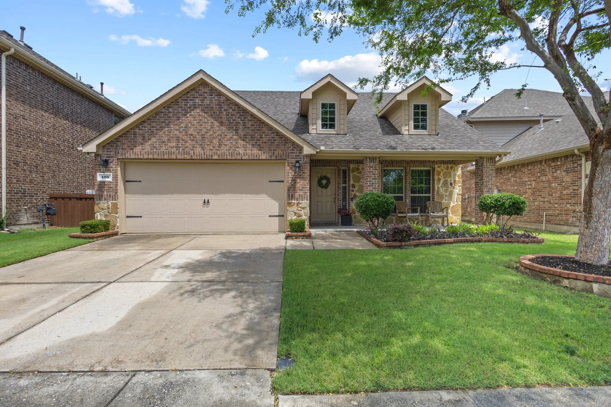 Single Family Residence For Sale in Collin County , 405 Cherry Spring Drive, Mc Kinney, Texas 75072, 4 Bedroom, 2 Bathroom, 2 Garage spaces, 2,045 Sqft, built in 2014, mls#21285550, Real Estate Agent in Mc Kinney, Homes For Sale in Collin county, Homes For Sale in Mc Kinney, Realtor in Mc Kinney Texas, Real Estate Brokerage Independent Realty Texas, Luminita Cordes Realtor