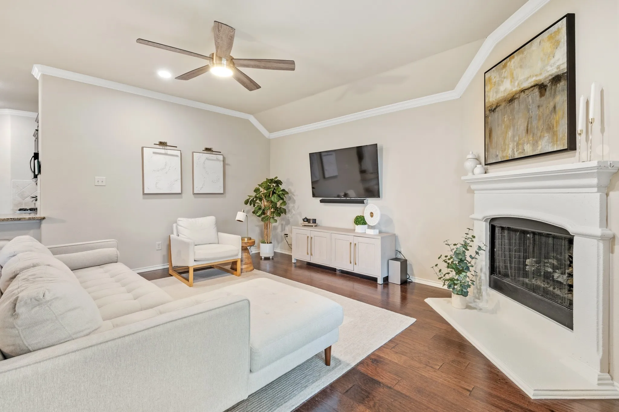 Single Family Residence For Sale in Collin County , 405 Cherry Spring Drive, Mc Kinney, Texas 75072, 4 Bedroom, 2 Bathroom, 2 Garage spaces, 2,045 Sqft, built in 2014, mls#21285550, Real Estate Agent in Mc Kinney, Homes For Sale in Collin county, Homes For Sale in Mc Kinney, Realtor in Mc Kinney Texas, Real Estate Brokerage Independent Realty Texas, Luminita Cordes Realtor