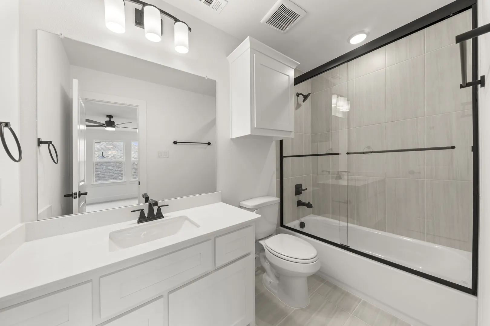 23. 1104 Branching - 3RD Bath