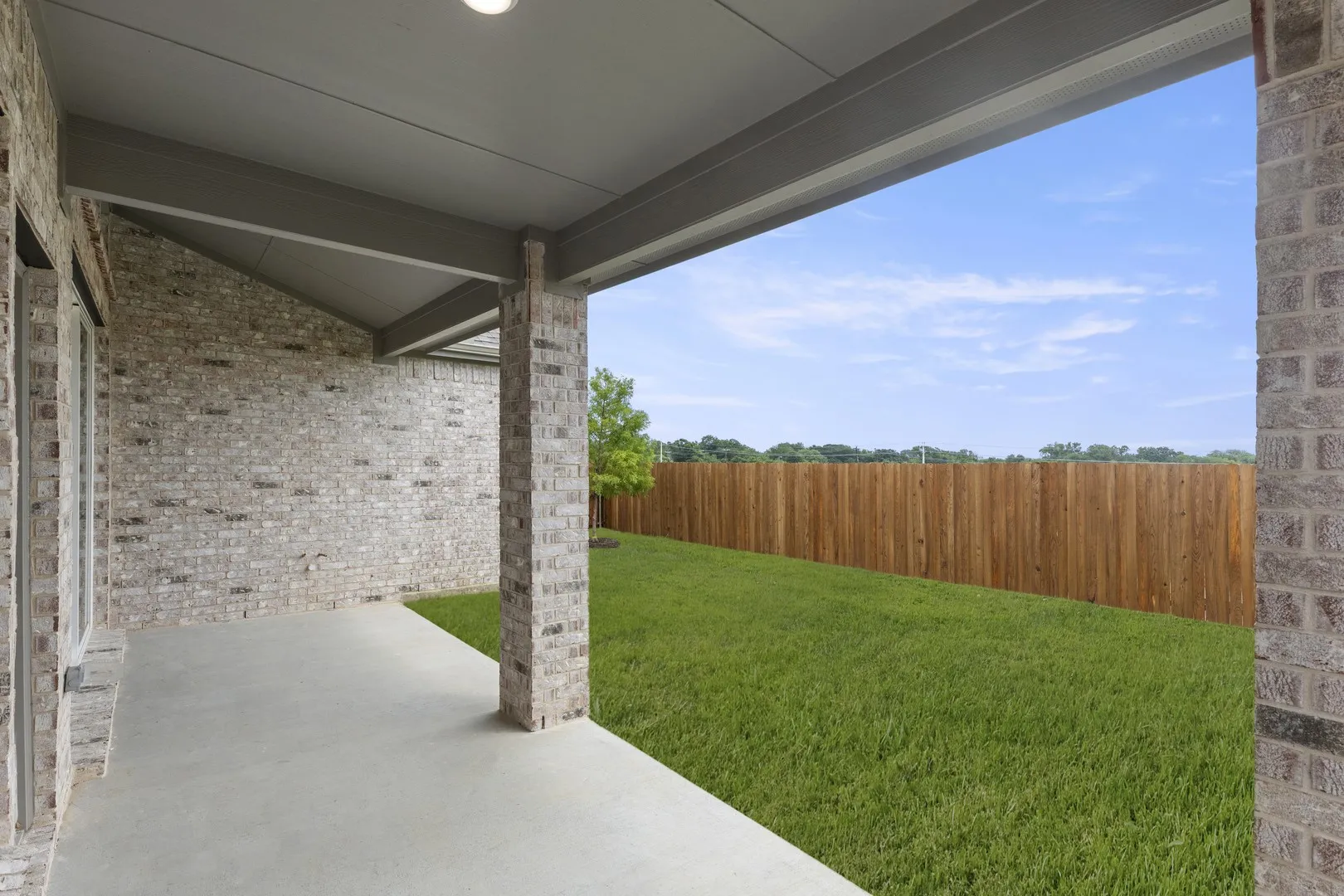 24. 1104 Branching - Patio