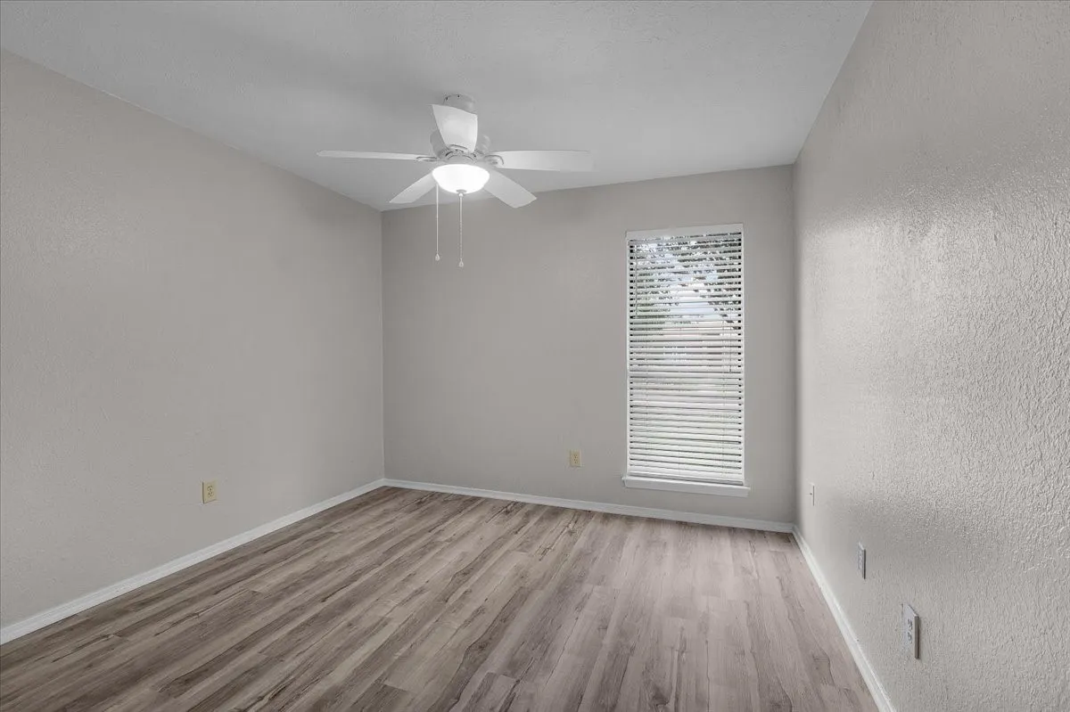 Single Family Residence For Sale in Denton County , 3120 Mayfair Drive, Carrollton, Texas 75007, 3 Bedroom, 2 Bathroom, 2 Garage spaces, 1,645 Sqft, built in 1980, mls#21284593, Real Estate Agent in Carrollton, Homes For Sale in Denton county, Homes For Sale in Carrollton, Realtor in Carrollton Texas, Real Estate Brokerage Independent Realty Texas, Luminita Cordes Realtor