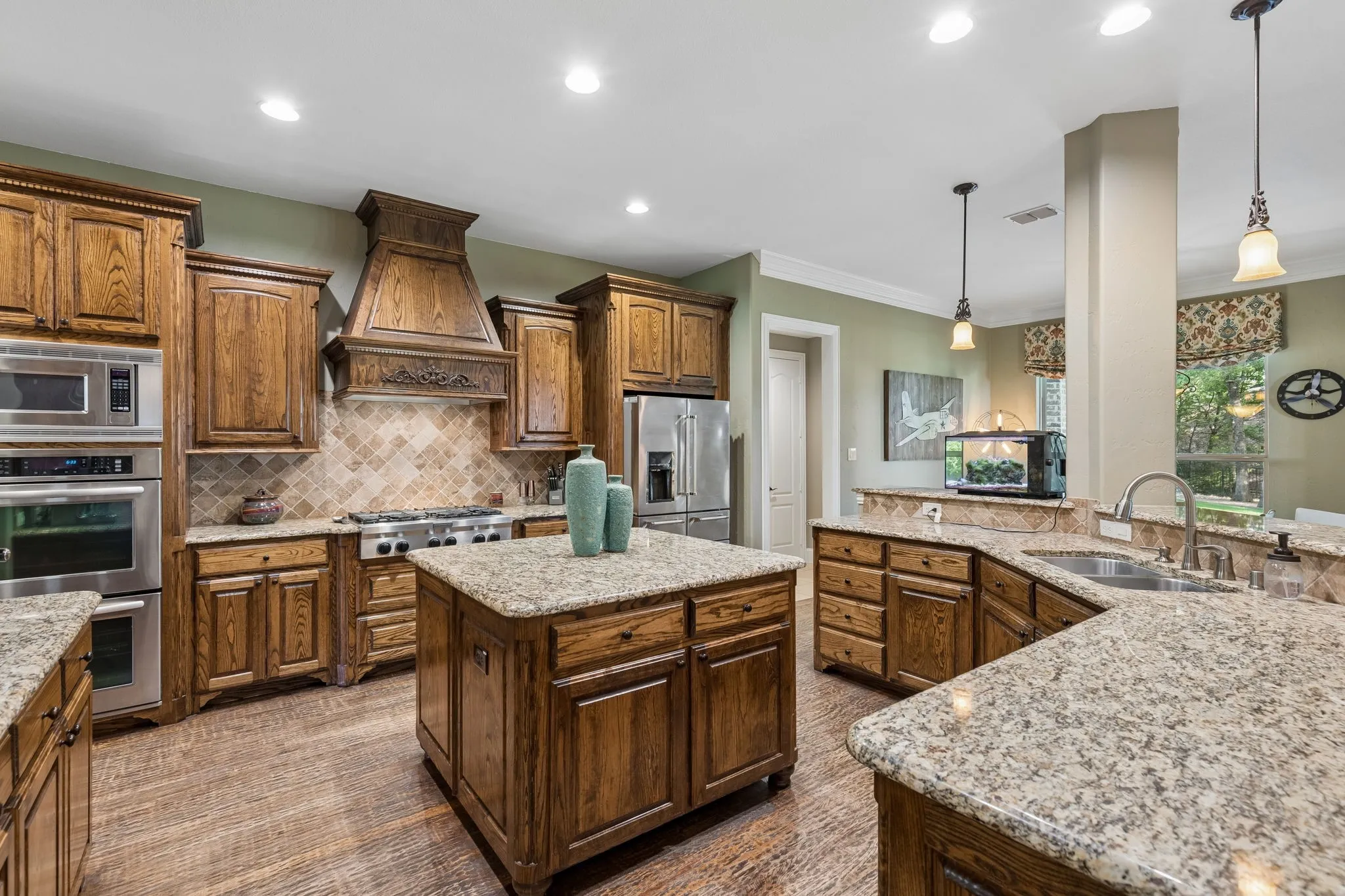 Single Family Residence For Sale in Denton County , 120 Hidden Valley Airpark, Shady Shores, Texas 76208, 3 Bedroom, 4 Bathroom, 3 Garage spaces, 3,445 Sqft, built in 2009, mls#21258980, Real Estate Agent in Shady Shores, Homes For Sale in Denton county, Homes For Sale in Shady Shores, Realtor in Shady Shores Texas, Real Estate Brokerage Independent Realty Texas, Luminita Cordes Realtor