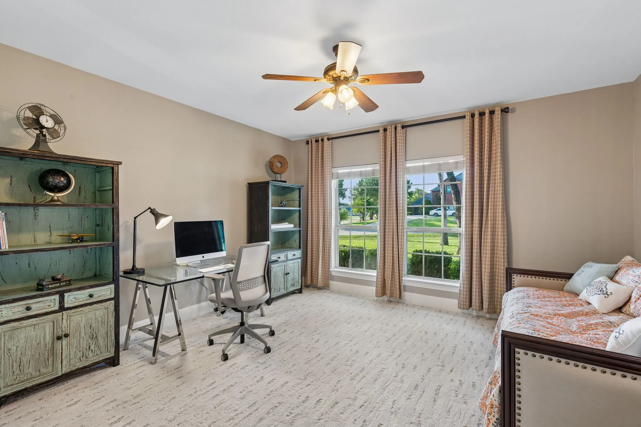 Single Family Residence For Sale in Denton County , 120 Hidden Valley Airpark, Shady Shores, Texas 76208, 3 Bedroom, 4 Bathroom, 3 Garage spaces, 3,445 Sqft, built in 2009, mls#21258980, Real Estate Agent in Shady Shores, Homes For Sale in Denton county, Homes For Sale in Shady Shores, Realtor in Shady Shores Texas, Real Estate Brokerage Independent Realty Texas, Luminita Cordes Realtor