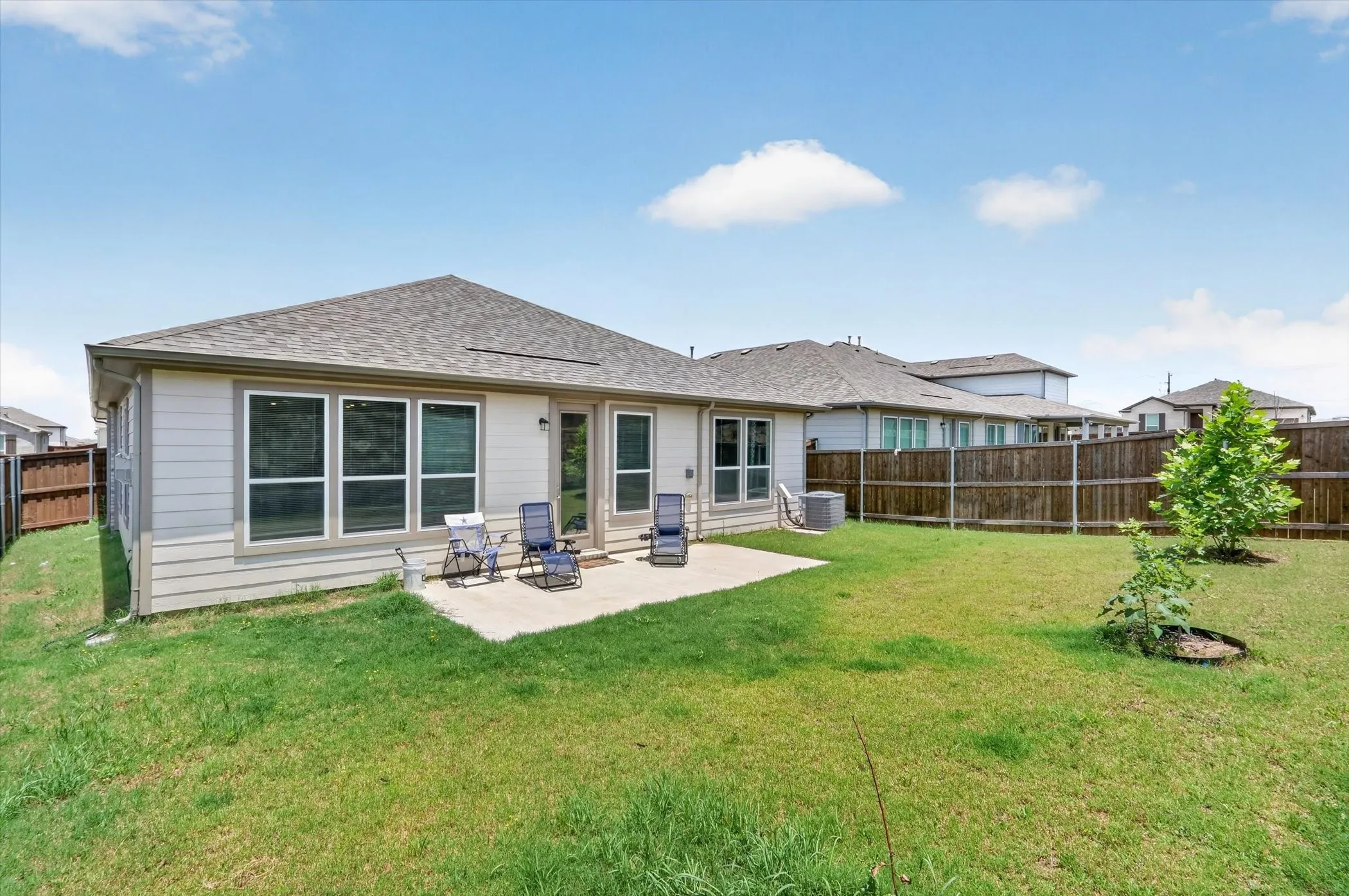 Single Family Residence For Sale in Denton County , 976 Brock Drive, Aubrey, Texas 76227, 4 Bedroom, 2 Bathroom, 2 Garage spaces, 2,133 Sqft, built in 2023, mls#21285796, Real Estate Agent in Aubrey, Homes For Sale in Denton county, Homes For Sale in Aubrey, Realtor in Aubrey Texas, Real Estate Brokerage Independent Realty Texas, Luminita Cordes Realtor