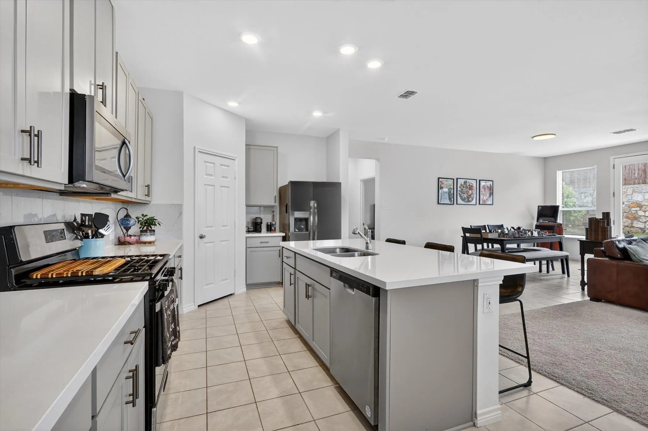 Single Family Residence For Sale in Denton County , 976 Brock Drive, Aubrey, Texas 76227, 4 Bedroom, 2 Bathroom, 2 Garage spaces, 2,133 Sqft, built in 2023, mls#21285796, Real Estate Agent in Aubrey, Homes For Sale in Denton county, Homes For Sale in Aubrey, Realtor in Aubrey Texas, Real Estate Brokerage Independent Realty Texas, Luminita Cordes Realtor