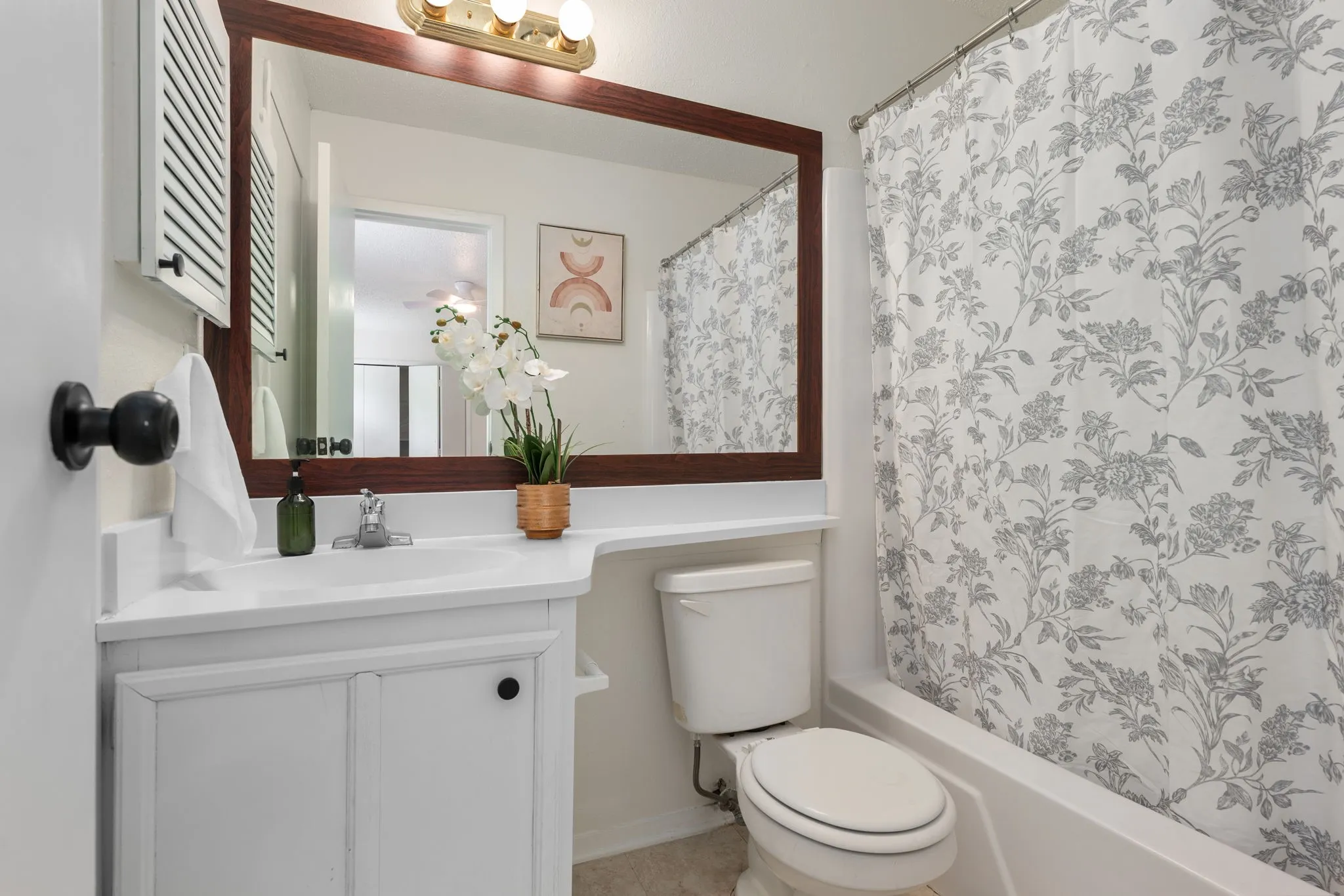Townhouse For Sale in Dallas County , 4803 Rollingwood Court, Garland, Texas 75043, 2 Bedroom, 3 Bathroom, Garage spaces, 1,564 Sqft, built in 1973, mls#21285802, Real Estate Agent in Garland, Homes For Sale in Dallas county, Homes For Sale in Garland, Realtor in Garland Texas, Real Estate Brokerage Independent Realty Texas, Luminita Cordes Realtor