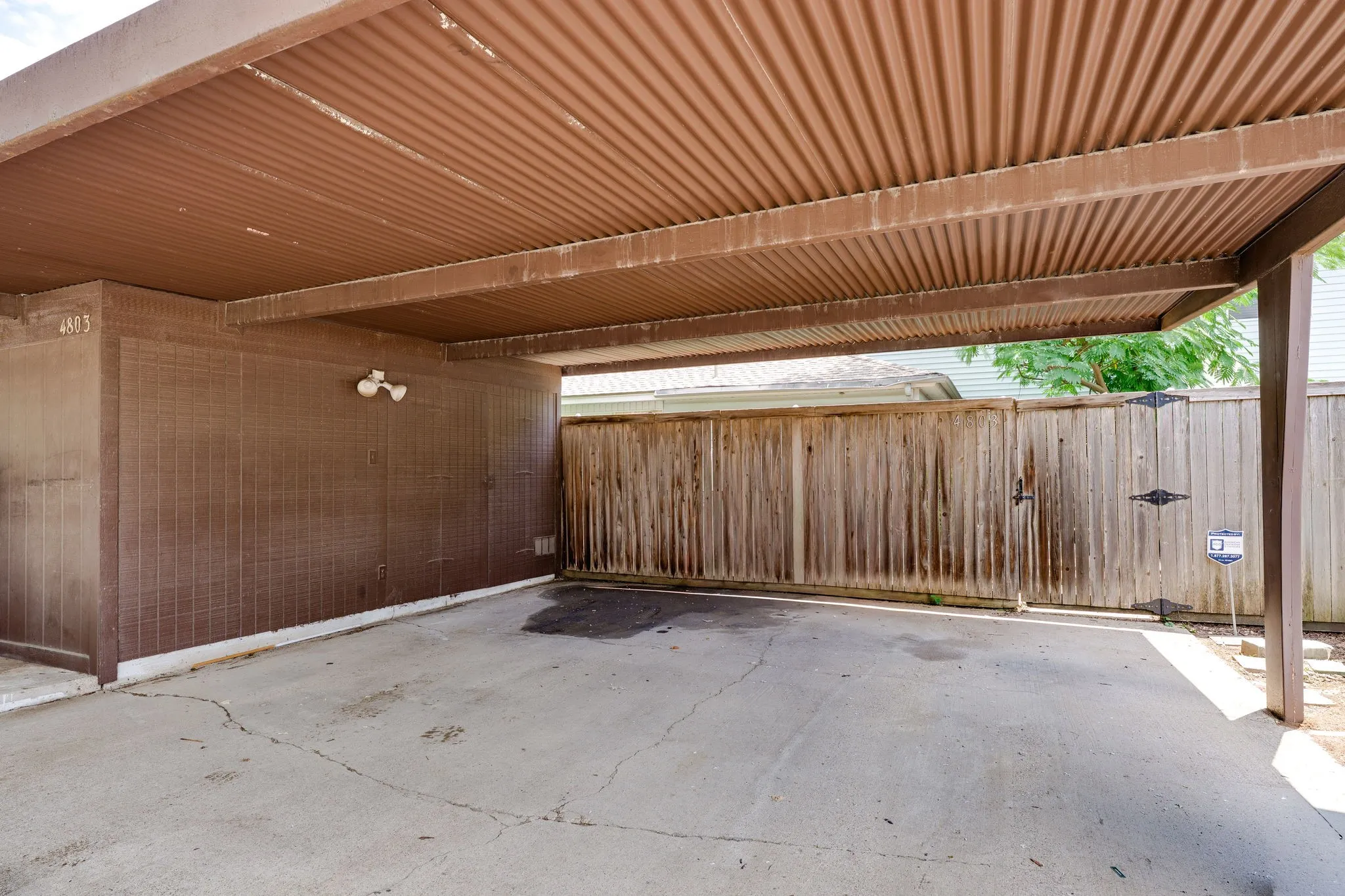 Townhouse For Sale in Dallas County , 4803 Rollingwood Court, Garland, Texas 75043, 2 Bedroom, 3 Bathroom, Garage spaces, 1,564 Sqft, built in 1973, mls#21285802, Real Estate Agent in Garland, Homes For Sale in Dallas county, Homes For Sale in Garland, Realtor in Garland Texas, Real Estate Brokerage Independent Realty Texas, Luminita Cordes Realtor