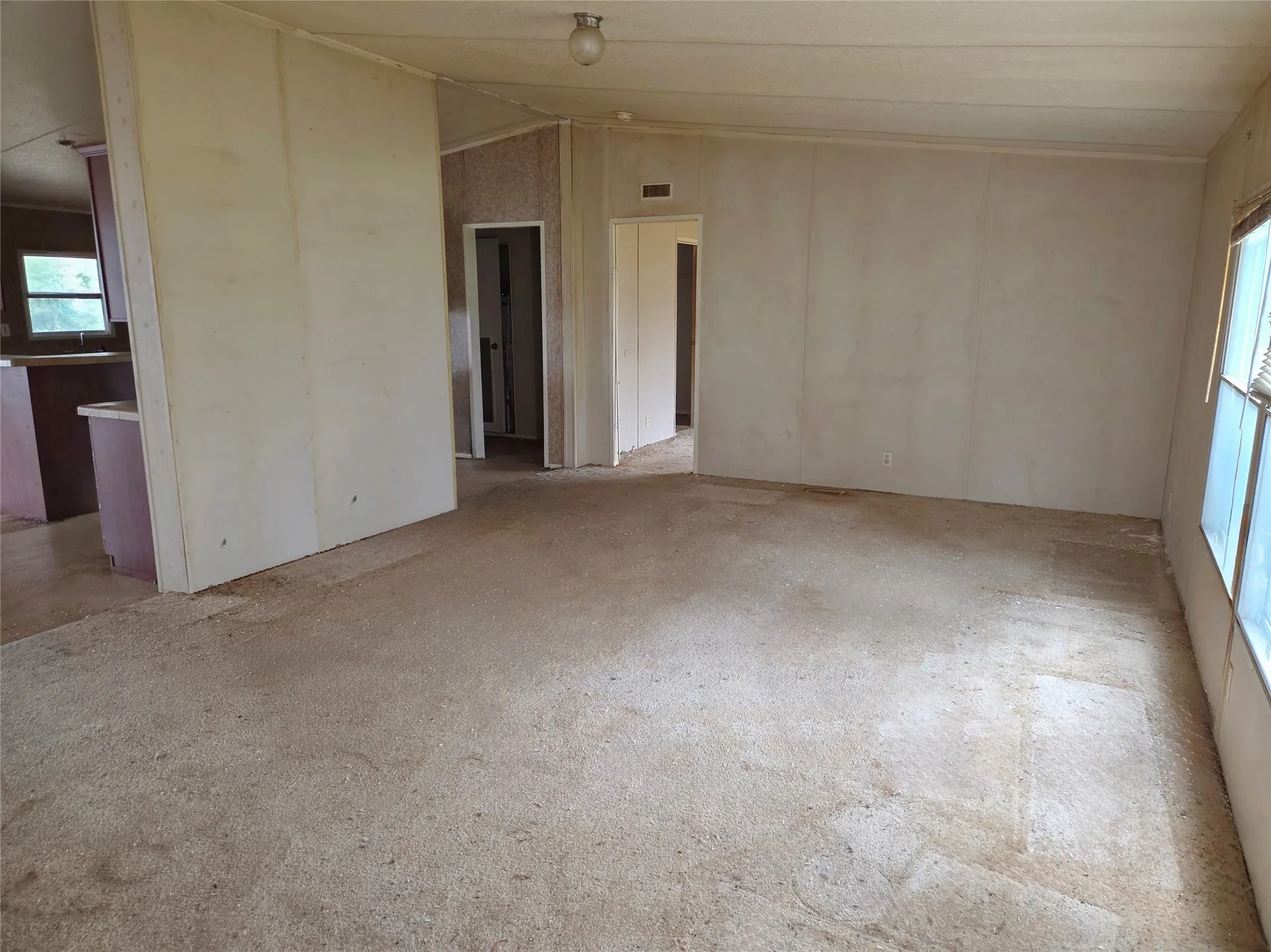 Mobile Home For Sale in Cooke County , 327 County Road 160, Whitesboro, Texas 76273, 4 Bedroom, 2 Bathroom, Garage spaces, 2,280 Sqft, built in 2008, mls#21285815, Real Estate Agent in Whitesboro, Homes For Sale in Cooke county, Homes For Sale in Whitesboro, Realtor in Whitesboro Texas, Real Estate Brokerage Independent Realty Texas, Luminita Cordes Realtor