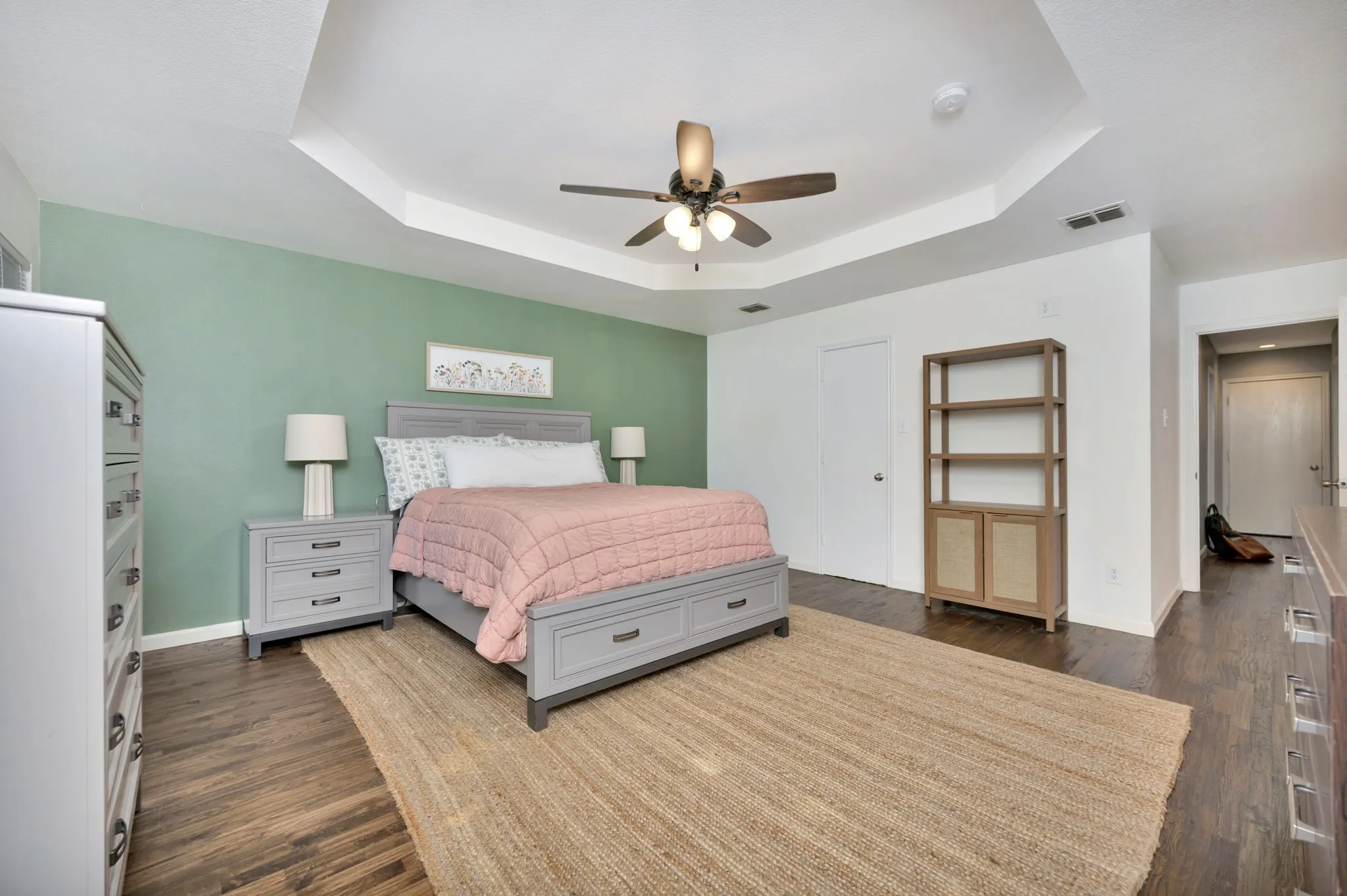 Single Family Residence For Sale in Denton County , 3209 Clydesdale Drive, Denton, Texas 76210, 3 Bedroom, 2 Bathroom, 2 Garage spaces, 1,653 Sqft, built in 2007, mls#21283269, Real Estate Agent in Denton, Homes For Sale in Denton county, Homes For Sale in Denton, Realtor in Denton Texas, Real Estate Brokerage Independent Realty Texas, Luminita Cordes Realtor