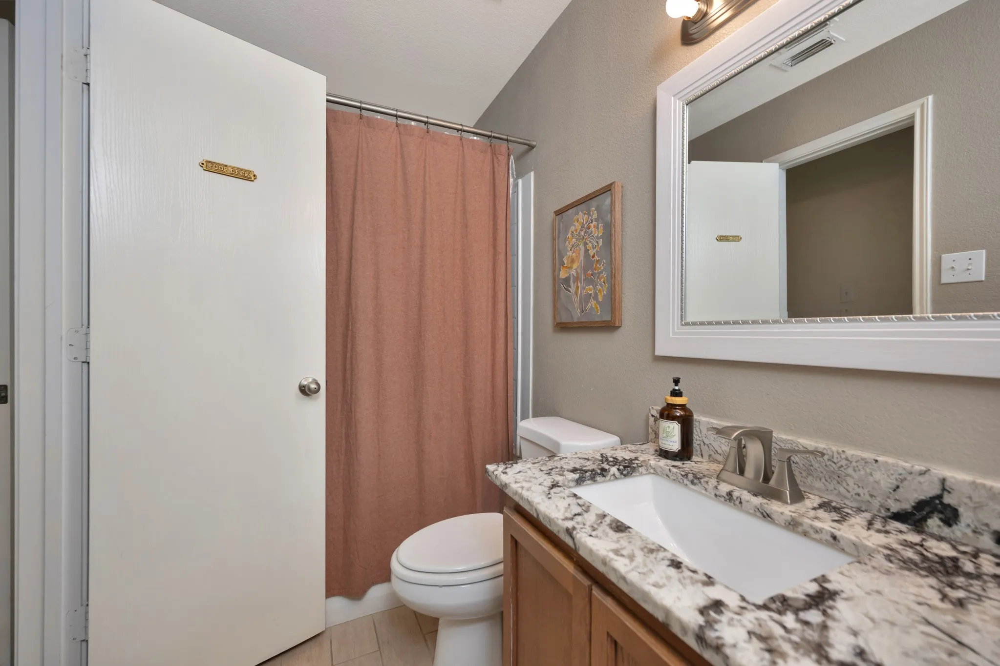 Single Family Residence For Sale in Denton County , 3209 Clydesdale Drive, Denton, Texas 76210, 3 Bedroom, 2 Bathroom, 2 Garage spaces, 1,653 Sqft, built in 2007, mls#21283269, Real Estate Agent in Denton, Homes For Sale in Denton county, Homes For Sale in Denton, Realtor in Denton Texas, Real Estate Brokerage Independent Realty Texas, Luminita Cordes Realtor