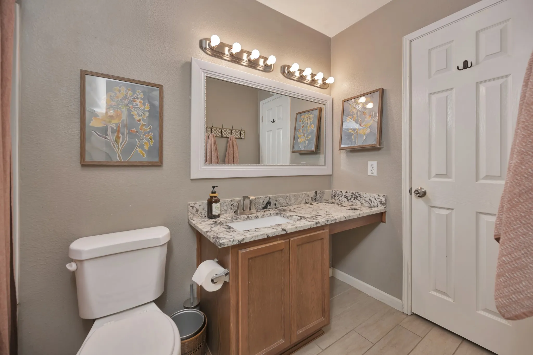 Single Family Residence For Sale in Denton County , 3209 Clydesdale Drive, Denton, Texas 76210, 3 Bedroom, 2 Bathroom, 2 Garage spaces, 1,653 Sqft, built in 2007, mls#21283269, Real Estate Agent in Denton, Homes For Sale in Denton county, Homes For Sale in Denton, Realtor in Denton Texas, Real Estate Brokerage Independent Realty Texas, Luminita Cordes Realtor