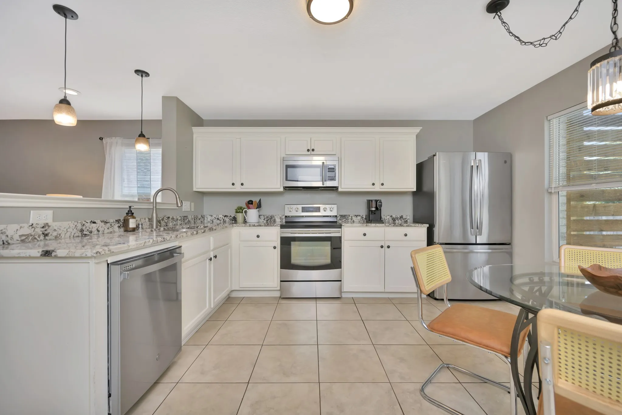 Single Family Residence For Sale in Denton County , 3209 Clydesdale Drive, Denton, Texas 76210, 3 Bedroom, 2 Bathroom, 2 Garage spaces, 1,653 Sqft, built in 2007, mls#21283269, Real Estate Agent in Denton, Homes For Sale in Denton county, Homes For Sale in Denton, Realtor in Denton Texas, Real Estate Brokerage Independent Realty Texas, Luminita Cordes Realtor