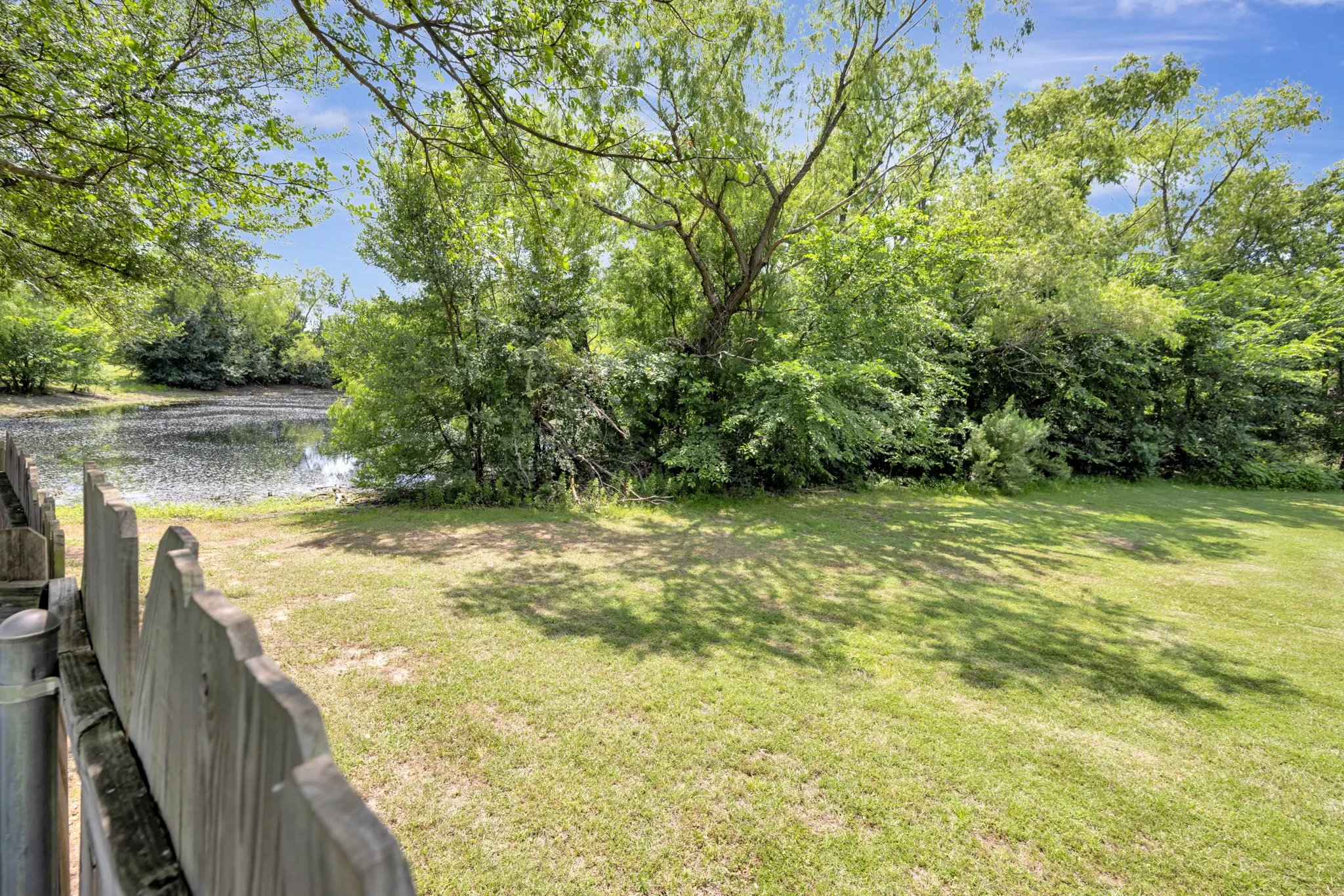 Single Family Residence For Sale in Denton County , 3209 Clydesdale Drive, Denton, Texas 76210, 3 Bedroom, 2 Bathroom, 2 Garage spaces, 1,653 Sqft, built in 2007, mls#21283269, Real Estate Agent in Denton, Homes For Sale in Denton county, Homes For Sale in Denton, Realtor in Denton Texas, Real Estate Brokerage Independent Realty Texas, Luminita Cordes Realtor