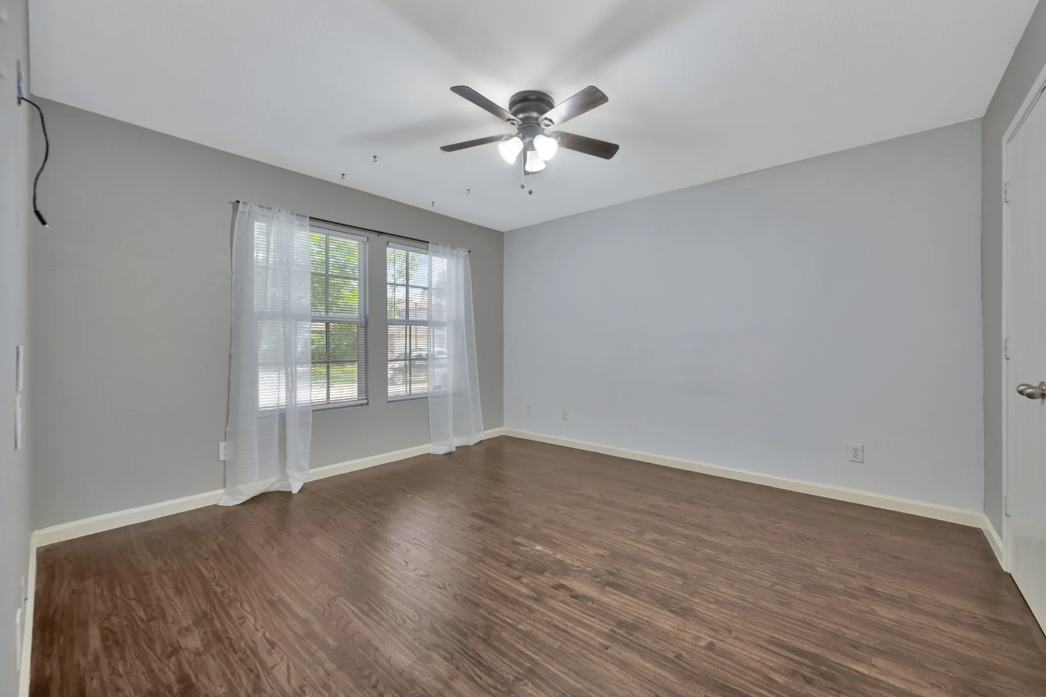 Single Family Residence For Sale in Denton County , 3209 Clydesdale Drive, Denton, Texas 76210, 3 Bedroom, 2 Bathroom, 2 Garage spaces, 1,653 Sqft, built in 2007, mls#21283269, Real Estate Agent in Denton, Homes For Sale in Denton county, Homes For Sale in Denton, Realtor in Denton Texas, Real Estate Brokerage Independent Realty Texas, Luminita Cordes Realtor