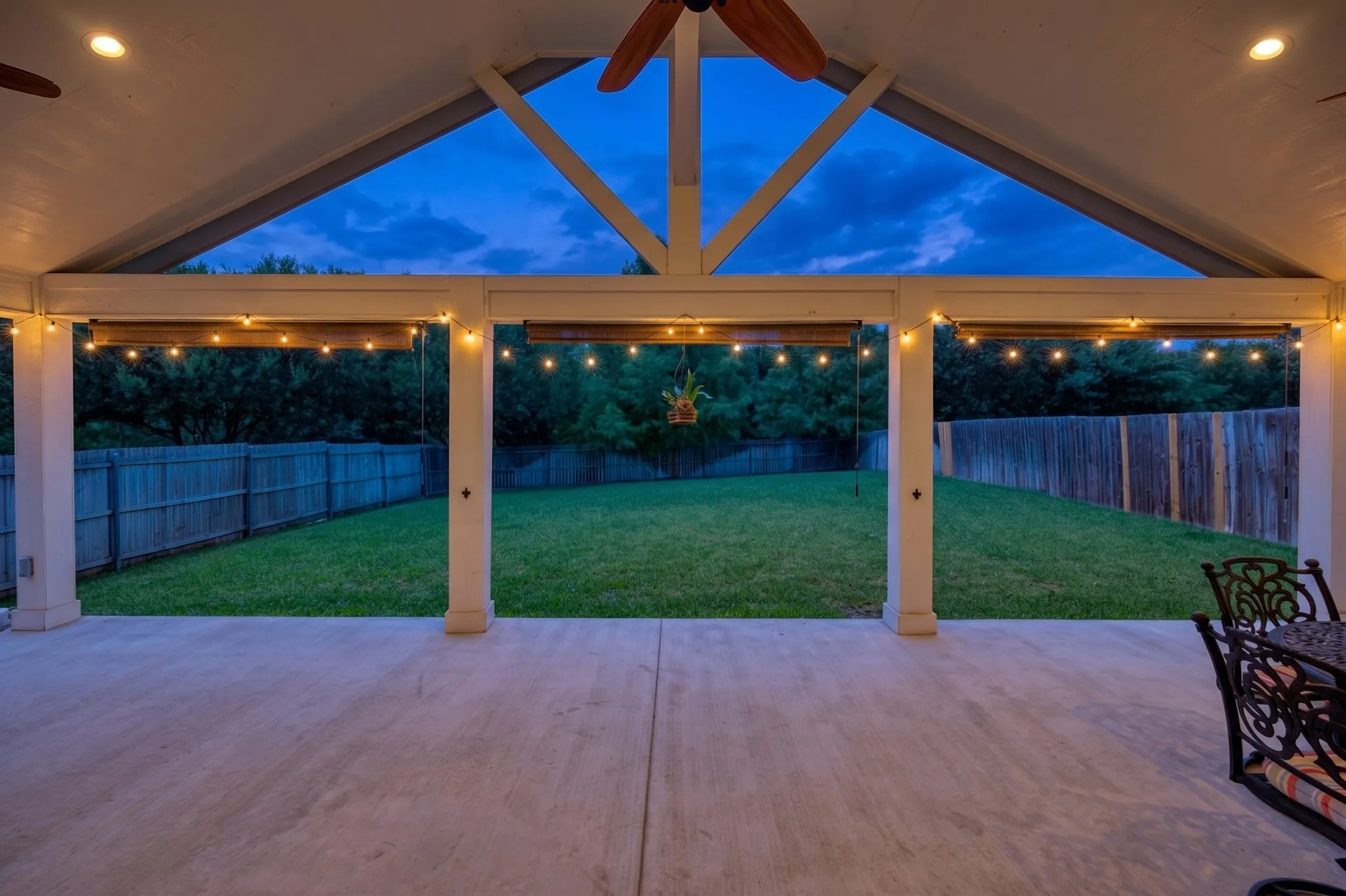 Single Family Residence For Sale in Denton County , 3209 Clydesdale Drive, Denton, Texas 76210, 3 Bedroom, 2 Bathroom, 2 Garage spaces, 1,653 Sqft, built in 2007, mls#21283269, Real Estate Agent in Denton, Homes For Sale in Denton county, Homes For Sale in Denton, Realtor in Denton Texas, Real Estate Brokerage Independent Realty Texas, Luminita Cordes Realtor