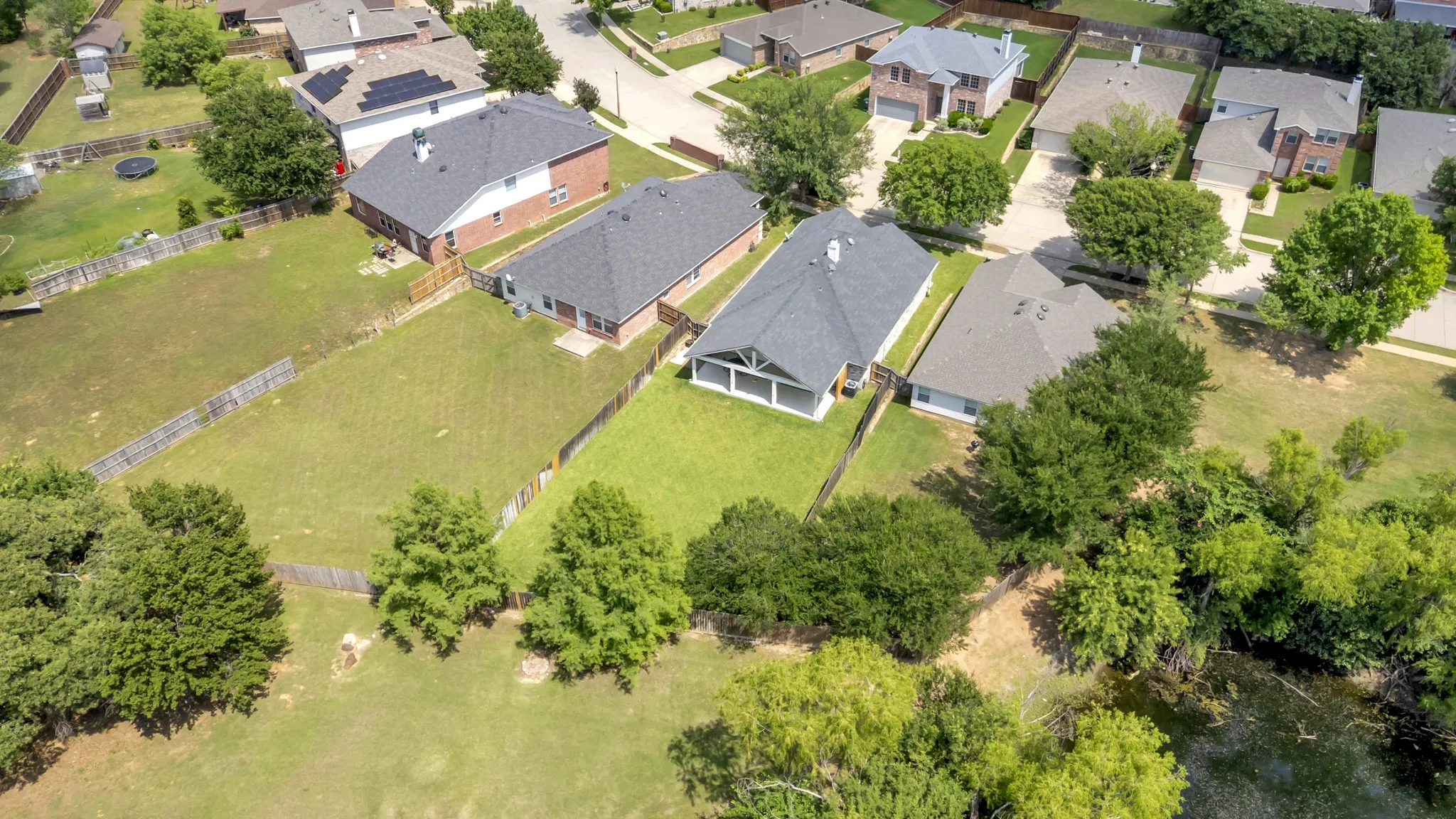 Single Family Residence For Sale in Denton County , 3209 Clydesdale Drive, Denton, Texas 76210, 3 Bedroom, 2 Bathroom, 2 Garage spaces, 1,653 Sqft, built in 2007, mls#21283269, Real Estate Agent in Denton, Homes For Sale in Denton county, Homes For Sale in Denton, Realtor in Denton Texas, Real Estate Brokerage Independent Realty Texas, Luminita Cordes Realtor