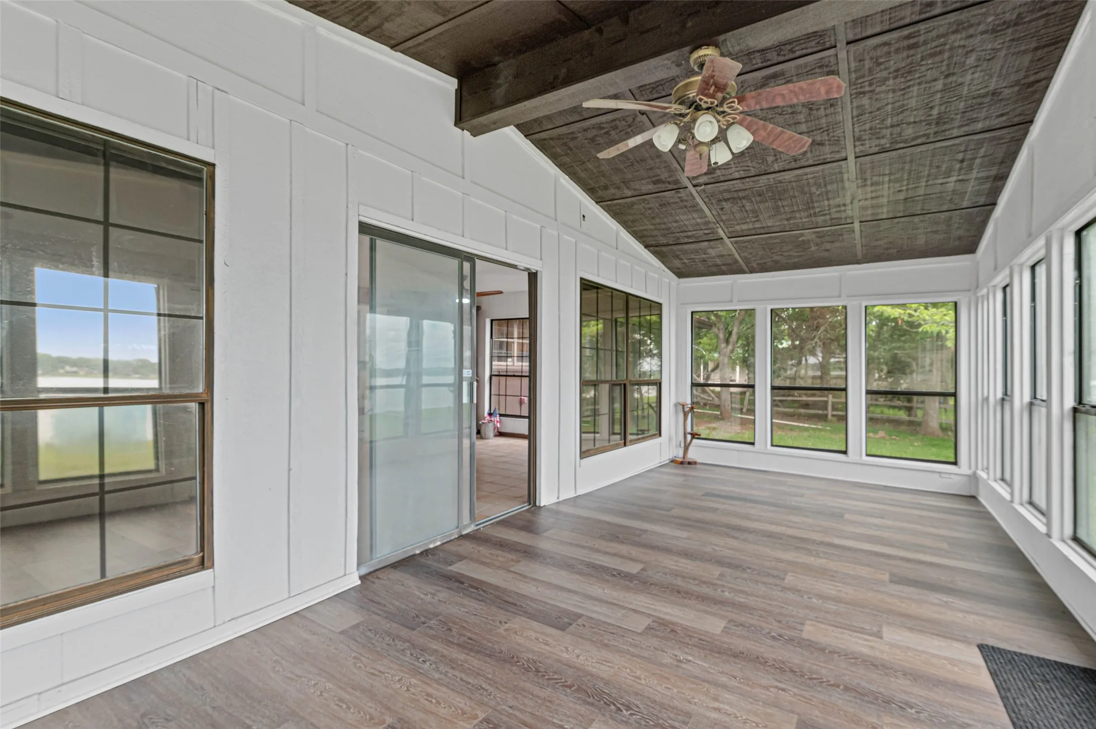 Single Family Residence For Sale in Montague County , 181 Cortez Drive, Nocona, Texas 76255, 3 Bedroom, 2 Bathroom, Garage spaces, 2,741 Sqft, built in 1980, mls#21285754, Real Estate Agent in Nocona, Homes For Sale in Montague county, Homes For Sale in Nocona, Realtor in Nocona Texas, Real Estate Brokerage Independent Realty Texas, Luminita Cordes Realtor