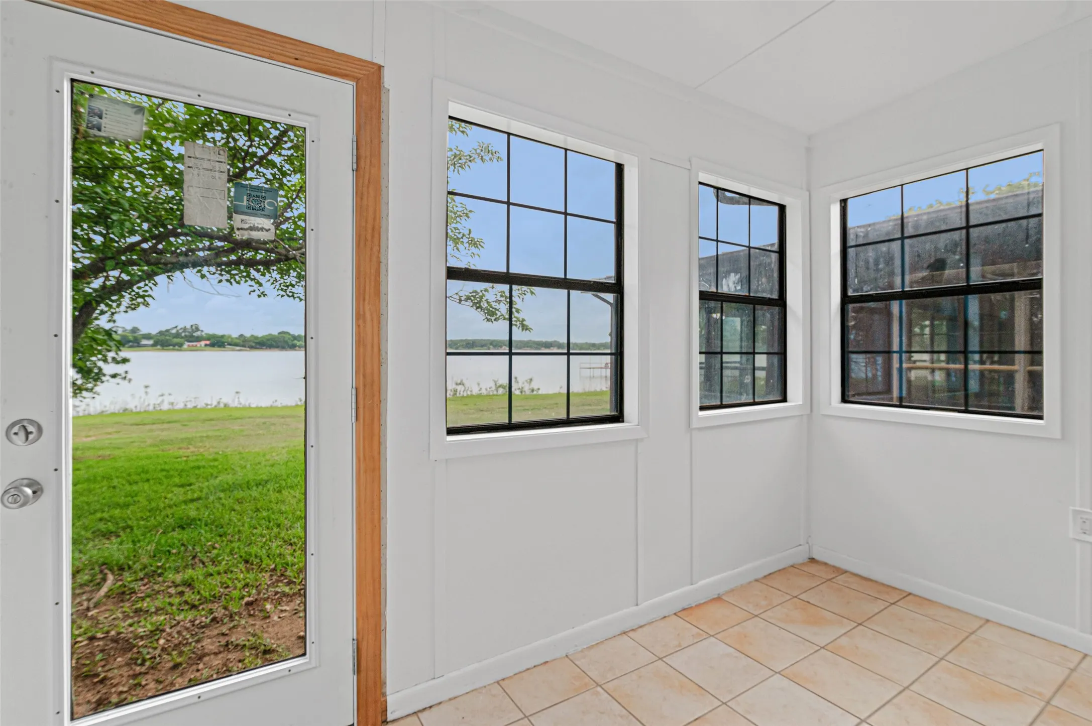 Single Family Residence For Sale in Montague County , 181 Cortez Drive, Nocona, Texas 76255, 3 Bedroom, 2 Bathroom, Garage spaces, 2,741 Sqft, built in 1980, mls#21285754, Real Estate Agent in Nocona, Homes For Sale in Montague county, Homes For Sale in Nocona, Realtor in Nocona Texas, Real Estate Brokerage Independent Realty Texas, Luminita Cordes Realtor
