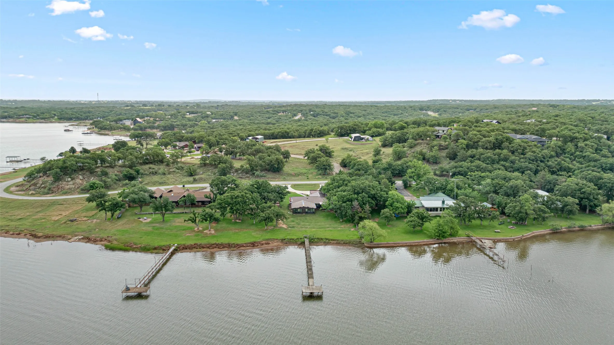 Single Family Residence For Sale in Montague County , 181 Cortez Drive, Nocona, Texas 76255, 3 Bedroom, 2 Bathroom, Garage spaces, 2,741 Sqft, built in 1980, mls#21285754, Real Estate Agent in Nocona, Homes For Sale in Montague county, Homes For Sale in Nocona, Realtor in Nocona Texas, Real Estate Brokerage Independent Realty Texas, Luminita Cordes Realtor