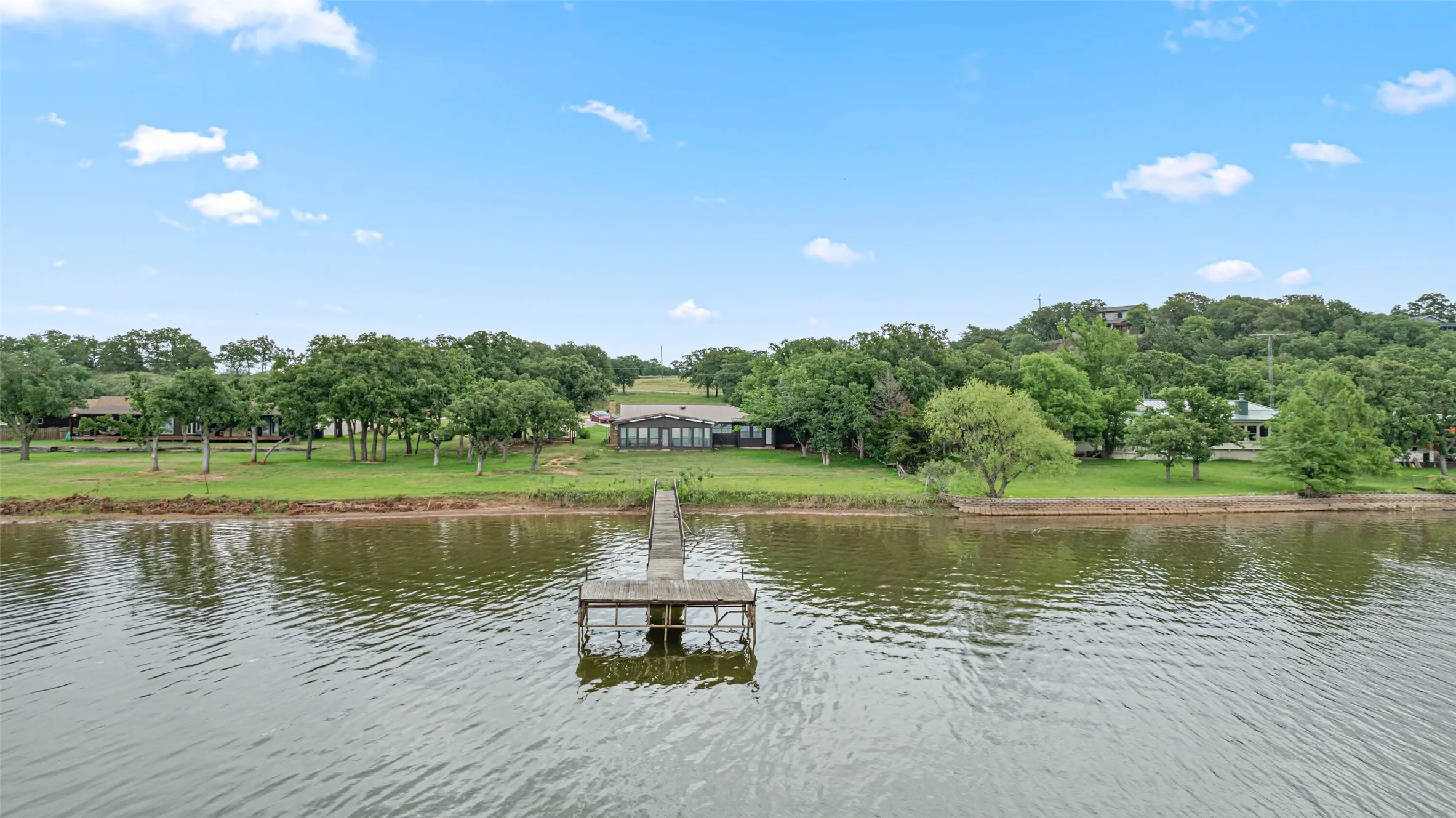 Single Family Residence For Sale in Montague County , 181 Cortez Drive, Nocona, Texas 76255, 3 Bedroom, 2 Bathroom, Garage spaces, 2,741 Sqft, built in 1980, mls#21285754, Real Estate Agent in Nocona, Homes For Sale in Montague county, Homes For Sale in Nocona, Realtor in Nocona Texas, Real Estate Brokerage Independent Realty Texas, Luminita Cordes Realtor