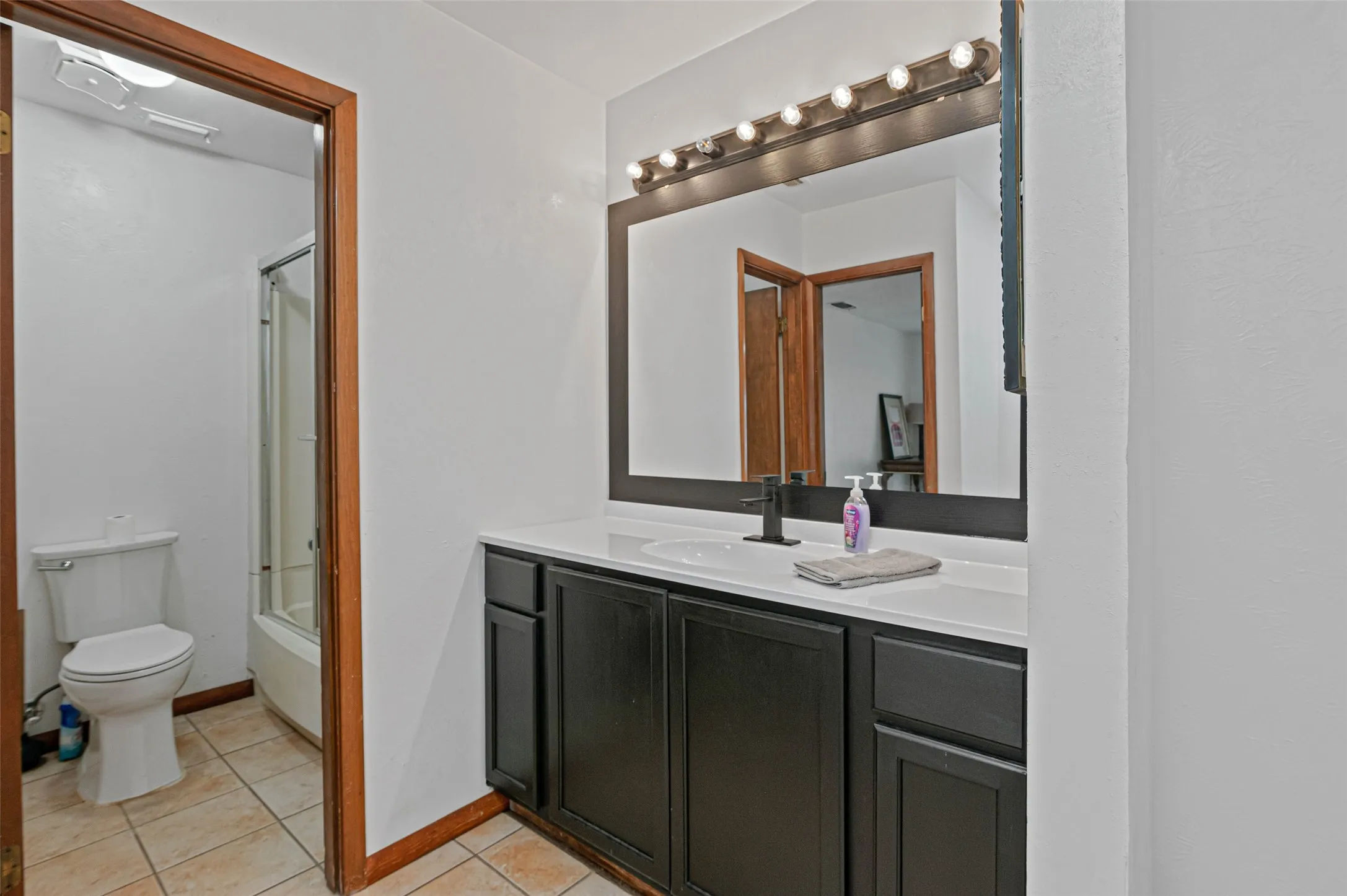 Single Family Residence For Sale in Montague County , 181 Cortez Drive, Nocona, Texas 76255, 3 Bedroom, 2 Bathroom, Garage spaces, 2,741 Sqft, built in 1980, mls#21285754, Real Estate Agent in Nocona, Homes For Sale in Montague county, Homes For Sale in Nocona, Realtor in Nocona Texas, Real Estate Brokerage Independent Realty Texas, Luminita Cordes Realtor