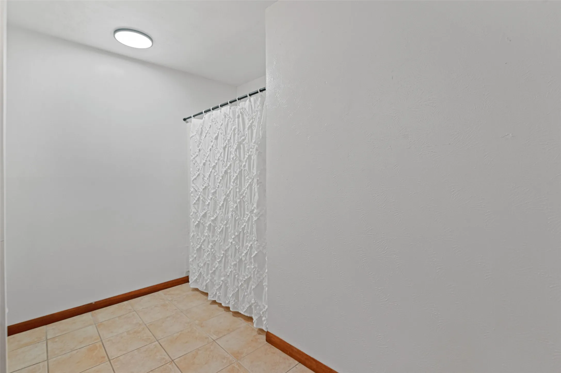 Single Family Residence For Sale in Montague County , 181 Cortez Drive, Nocona, Texas 76255, 3 Bedroom, 2 Bathroom, Garage spaces, 2,741 Sqft, built in 1980, mls#21285754, Real Estate Agent in Nocona, Homes For Sale in Montague county, Homes For Sale in Nocona, Realtor in Nocona Texas, Real Estate Brokerage Independent Realty Texas, Luminita Cordes Realtor