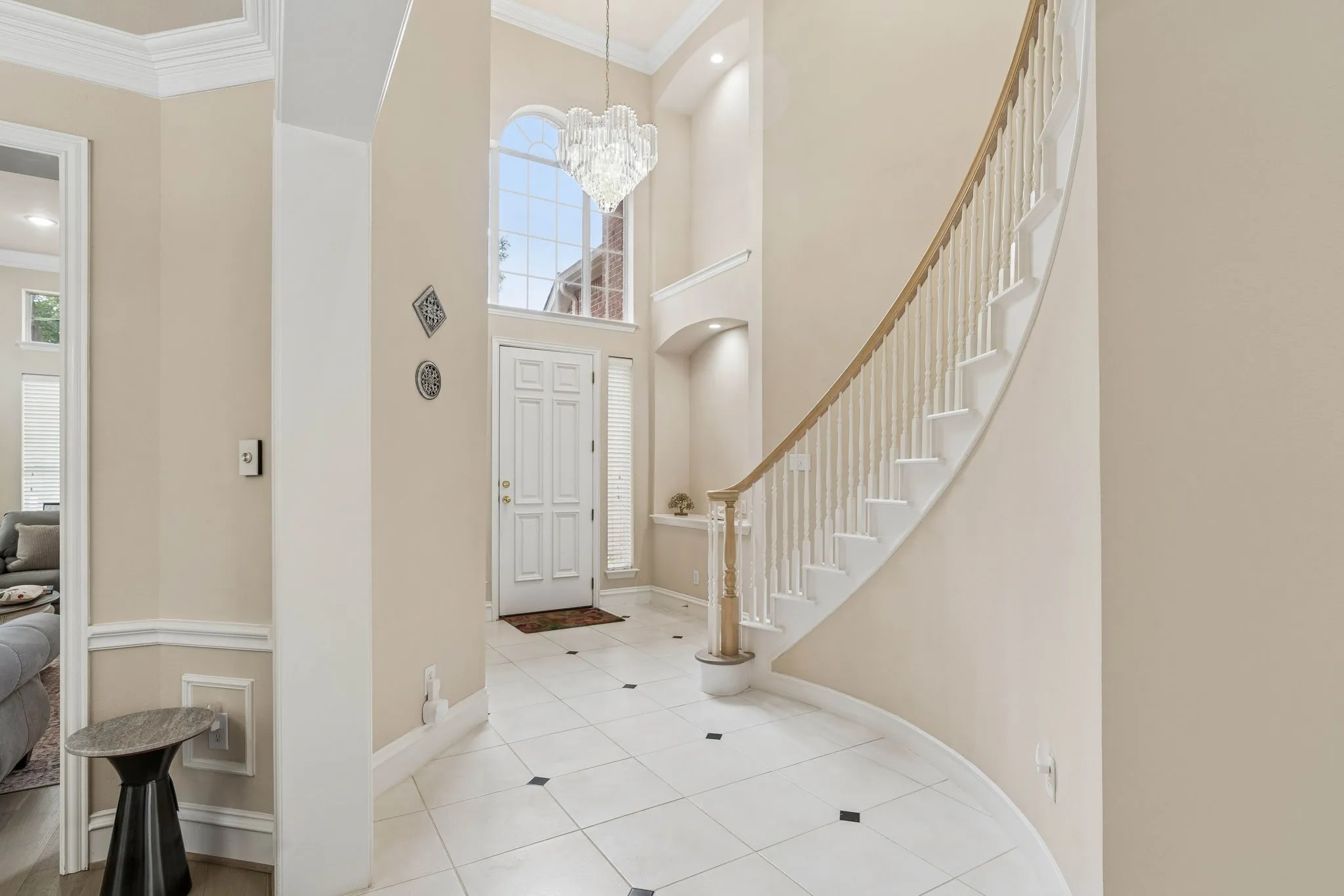 Single Family Residence For Sale in Denton County , 1649 Mcgee Lane, Carrollton, Texas 75010, 5 Bedroom, 4 Bathroom, 3 Garage spaces, 4,128 Sqft, built in 2000, mls#21283020, Real Estate Agent in Carrollton, Homes For Sale in Denton county, Homes For Sale in Carrollton, Realtor in Carrollton Texas, Real Estate Brokerage Independent Realty Texas, Luminita Cordes Realtor