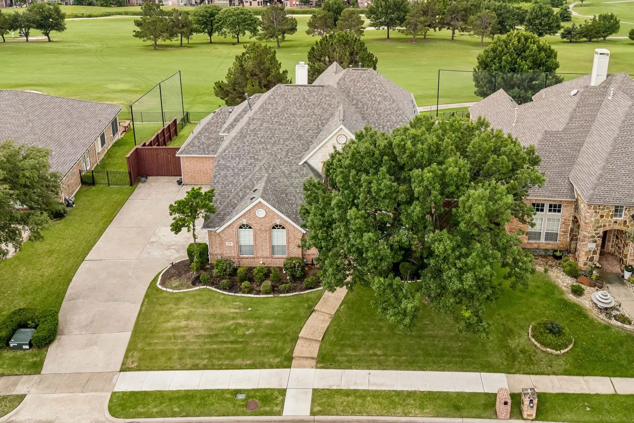 Single Family Residence For Sale in Denton County , 1649 Mcgee Lane, Carrollton, Texas 75010, 5 Bedroom, 4 Bathroom, 3 Garage spaces, 4,128 Sqft, built in 2000, mls#21283020, Real Estate Agent in Carrollton, Homes For Sale in Denton county, Homes For Sale in Carrollton, Realtor in Carrollton Texas, Real Estate Brokerage Independent Realty Texas, Luminita Cordes Realtor