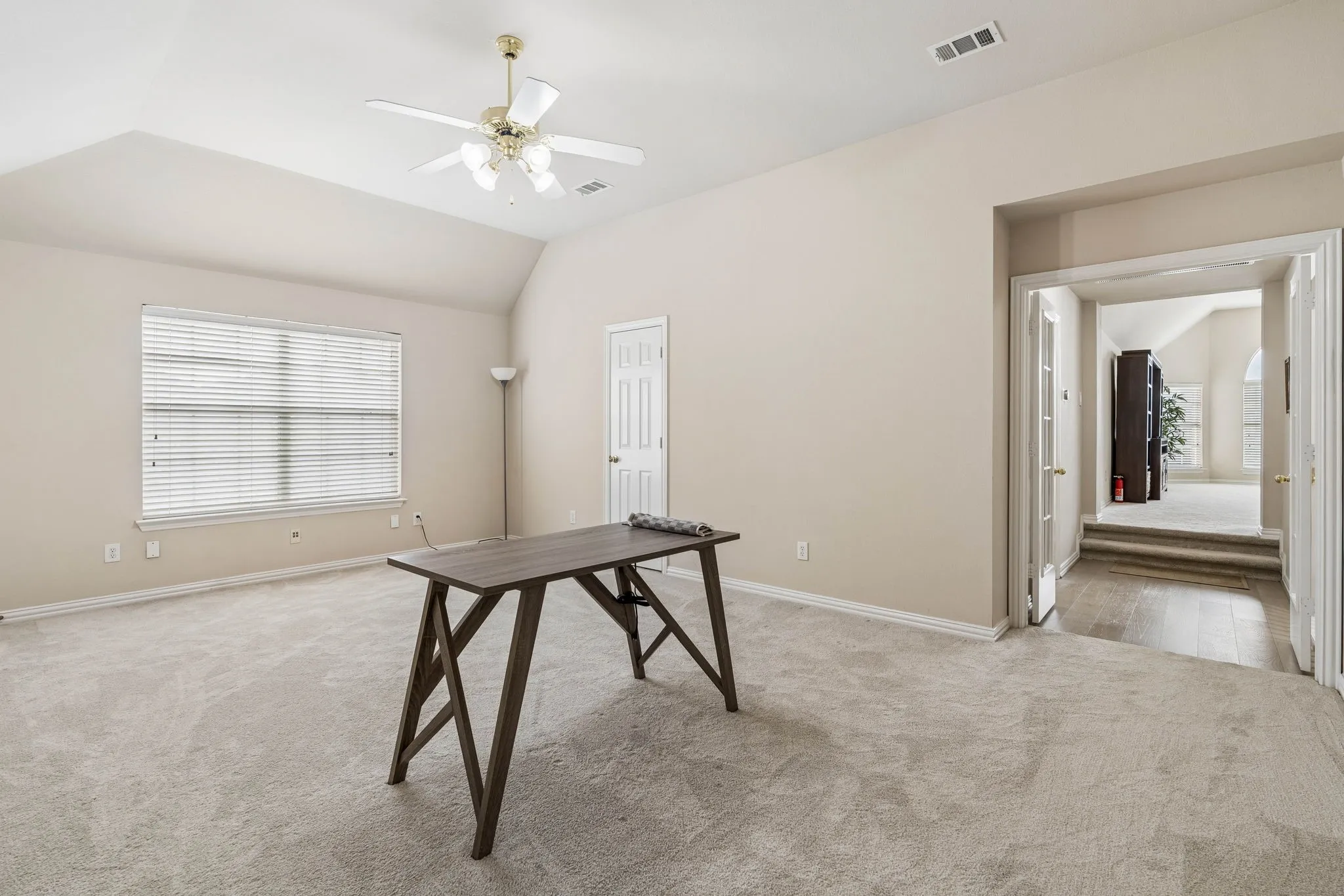 Single Family Residence For Sale in Denton County , 1649 Mcgee Lane, Carrollton, Texas 75010, 5 Bedroom, 4 Bathroom, 3 Garage spaces, 4,128 Sqft, built in 2000, mls#21283020, Real Estate Agent in Carrollton, Homes For Sale in Denton county, Homes For Sale in Carrollton, Realtor in Carrollton Texas, Real Estate Brokerage Independent Realty Texas, Luminita Cordes Realtor